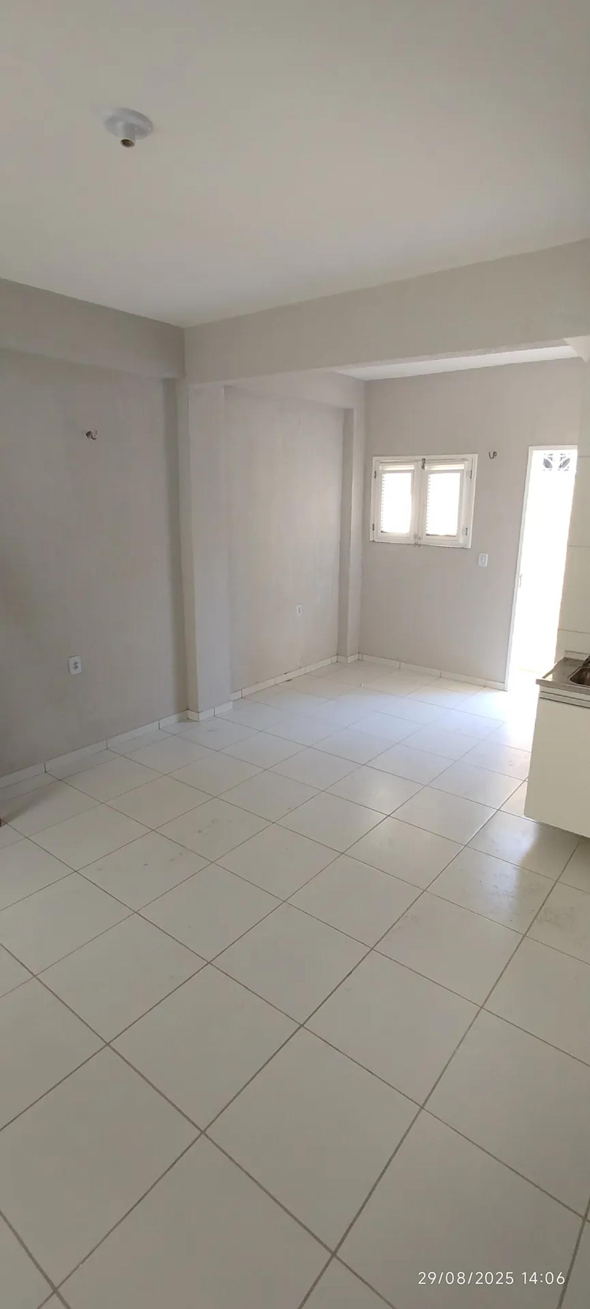 Apartamento na Rua Gonçalves Ledo, 1500, Joaquim Tavora em Fortaleza, por R$ 800/Mês - Viva Real