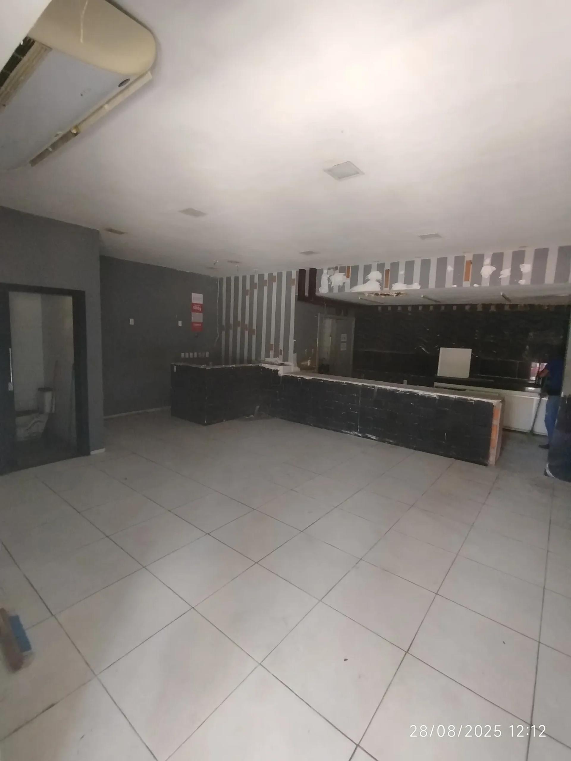 Ponto Comercial na Avenida 13 de Maio, 441, Fátima em Fortaleza, por R$ 15.000/Mês - Viva Real