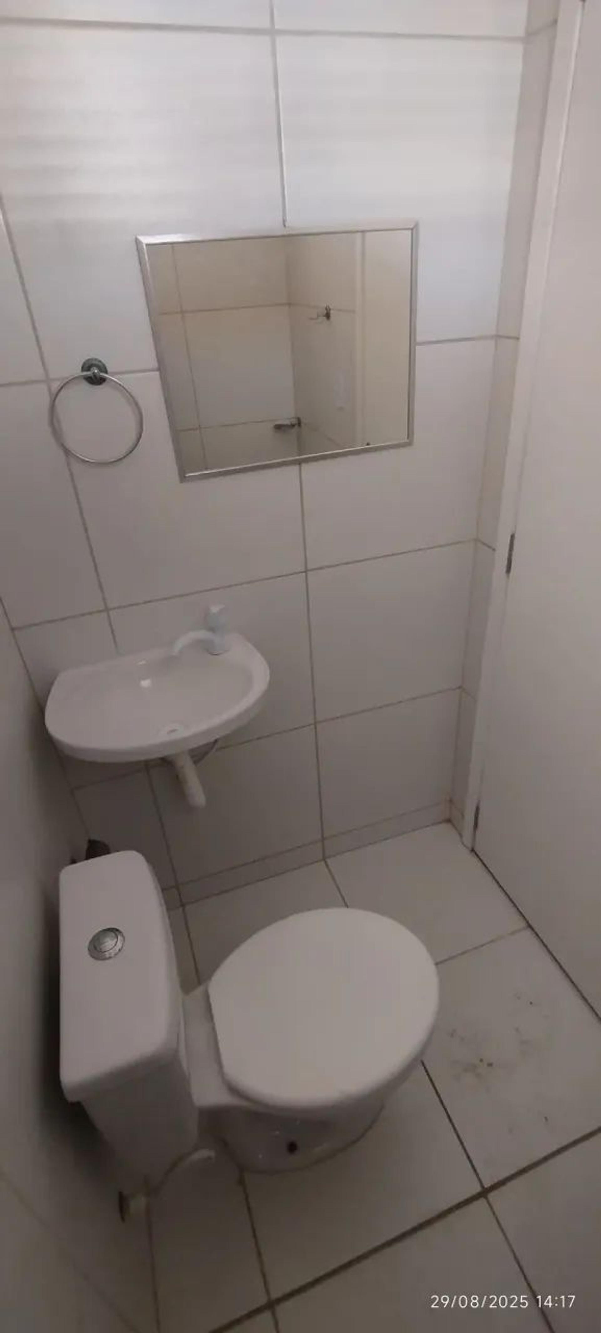 Aluga-SE Apartamento Altos Muito Ventilado NA Rua Gonçalves Ledo
