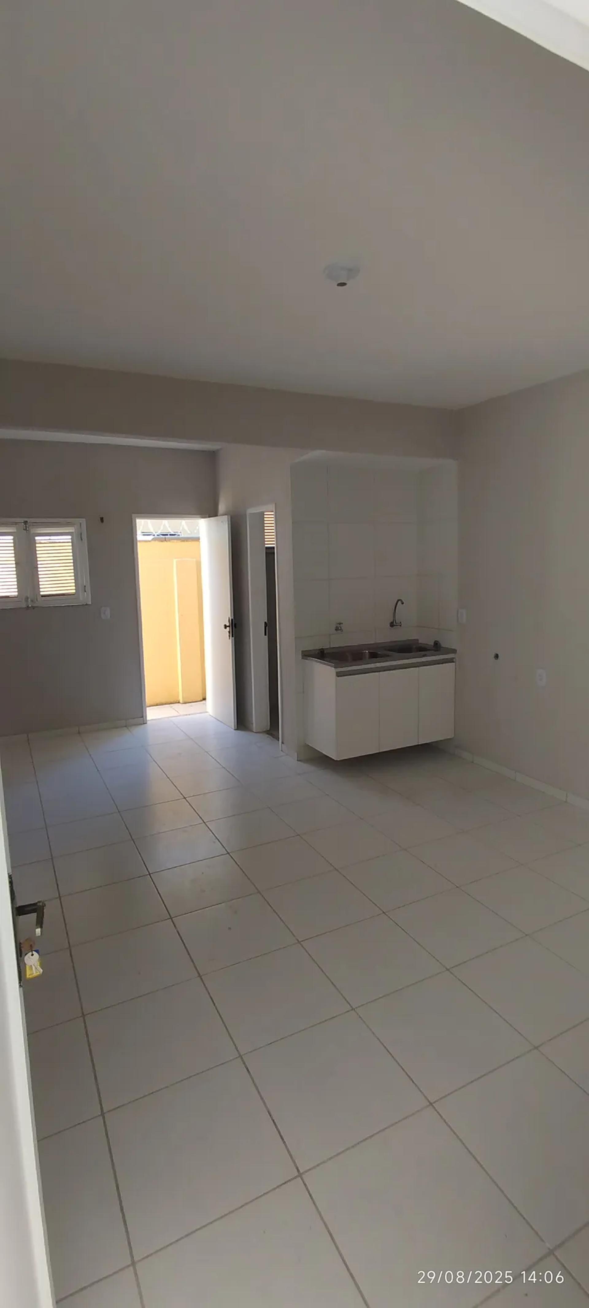 Apartamento na Rua Gonçalves Ledo, 1500, Joaquim Tavora em Fortaleza, por R$ 800/Mês - Viva Real
