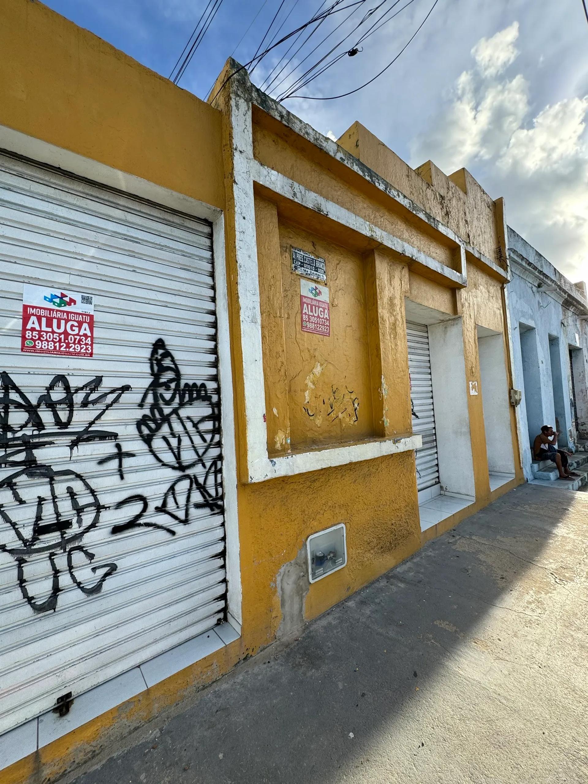 Ponto Comercial na Avenida Presidente Castelo Branco, 84, Moura Brasil em Fortaleza, por R$ 1.600/Mês - Viva Real