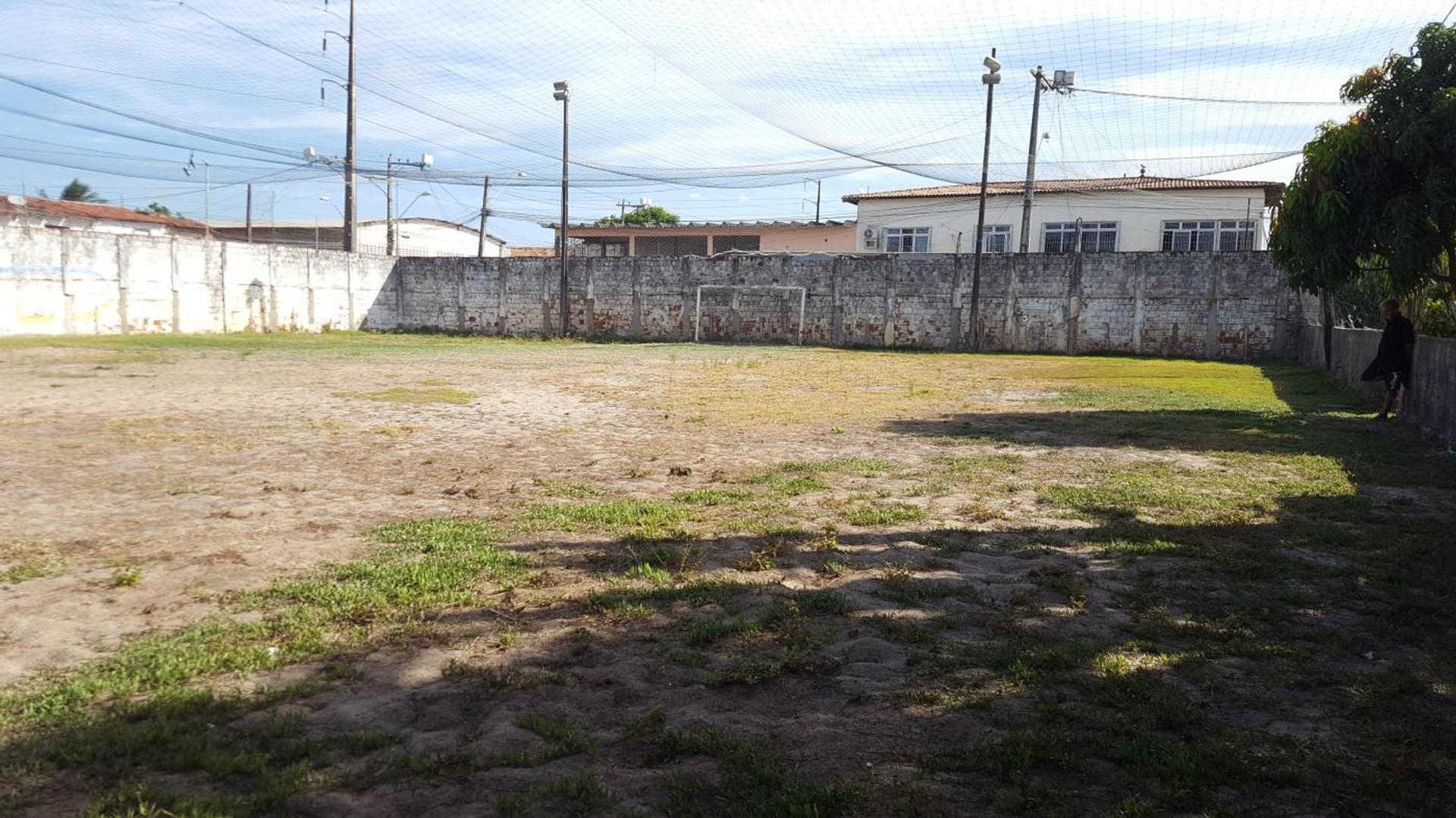 Vende-SE Campo Society Próximo AO Novo Shopping DA AV. Alberto Craveiro