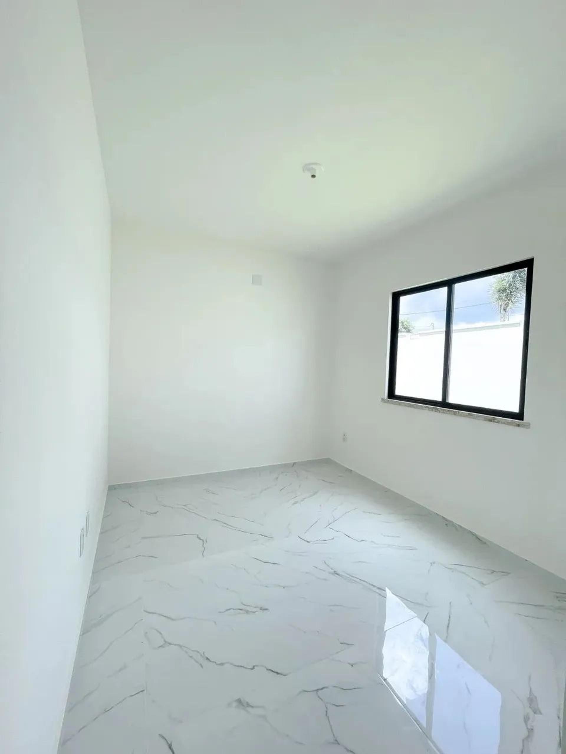 Casa à Venda em Condomínio no Eusébio