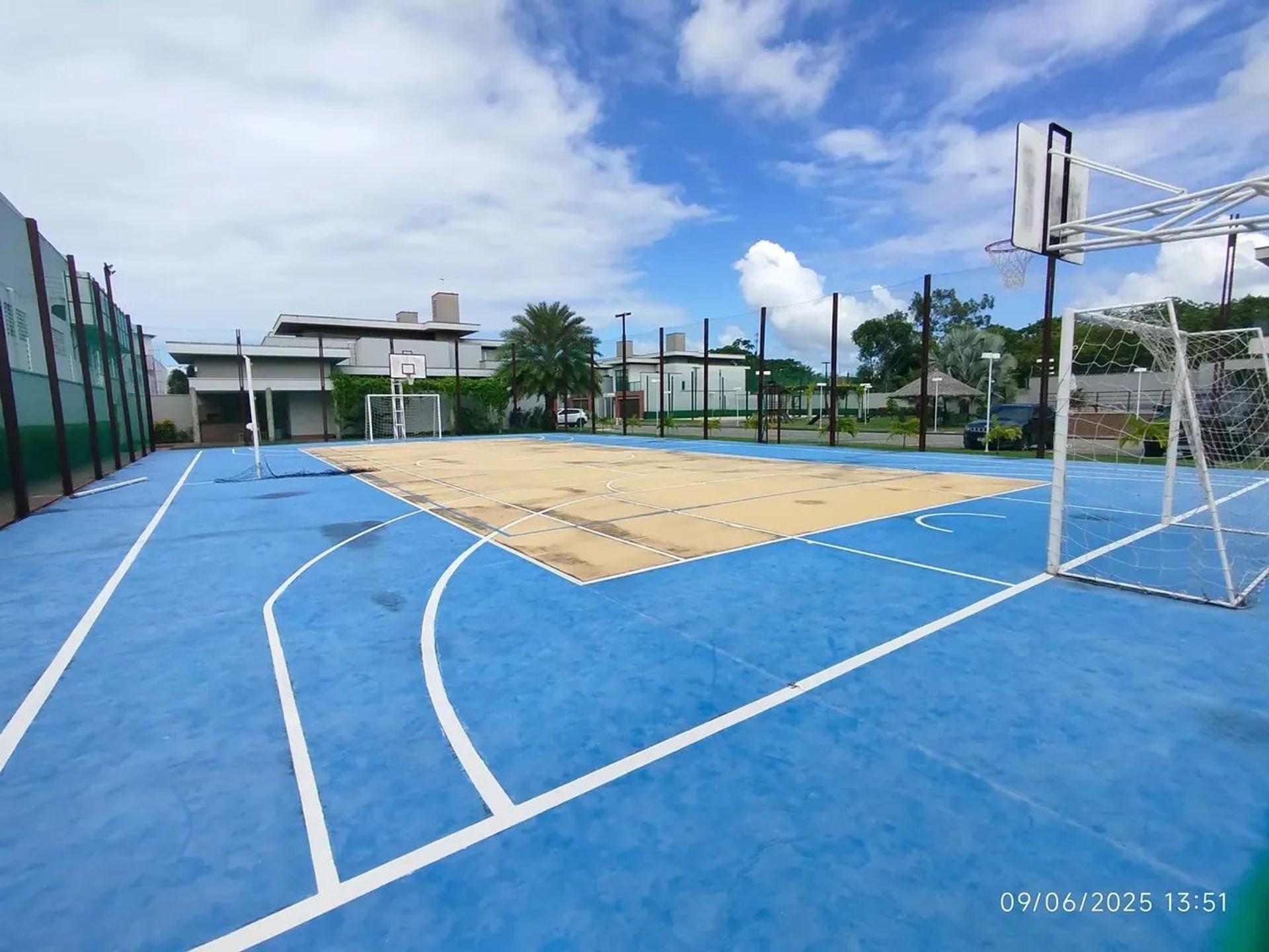 Vende-SE Casa Duplex Próximo AO Shopping DO Eusébio