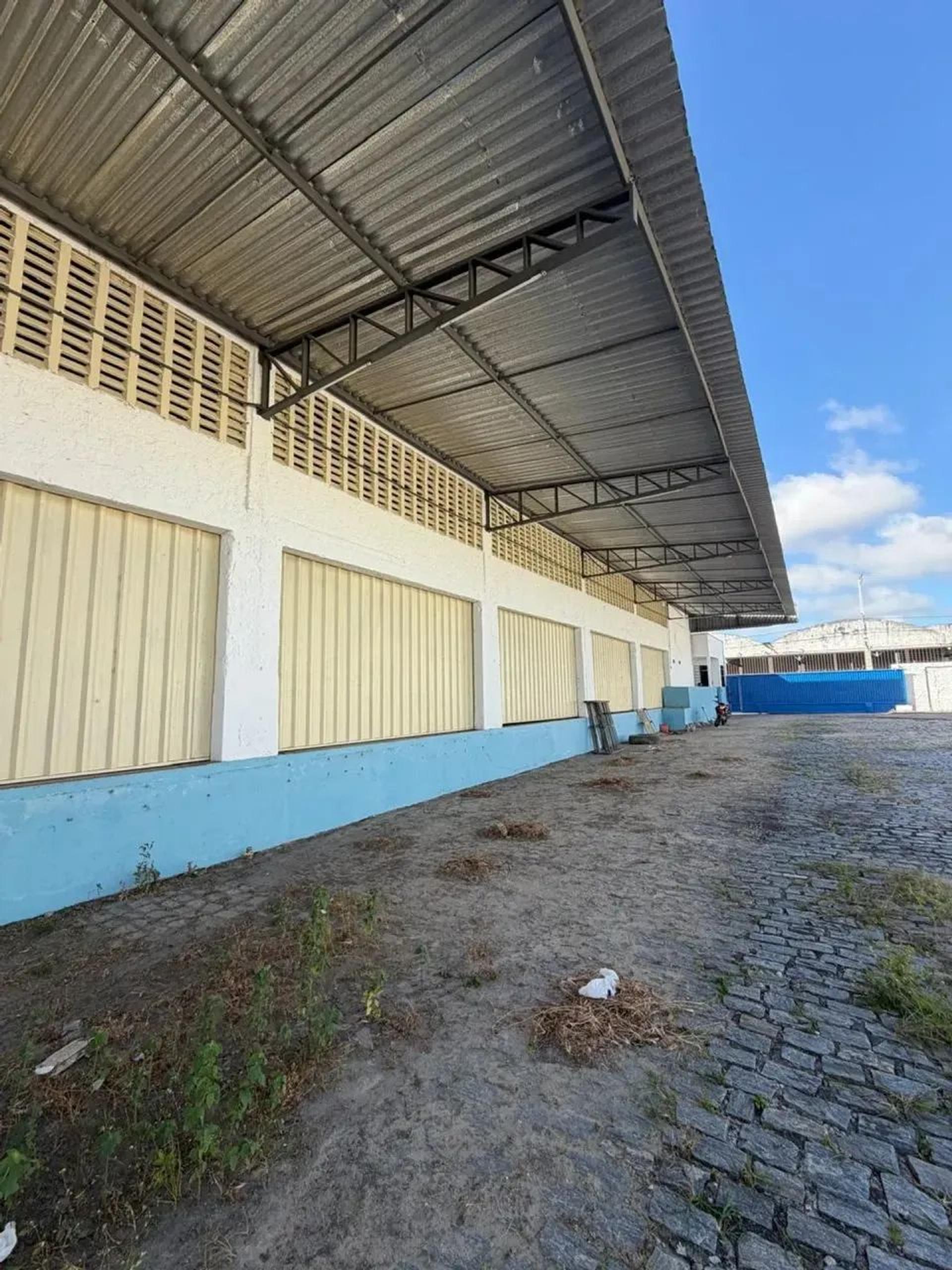 Aluga-Se Galpão Próximo À BR 116