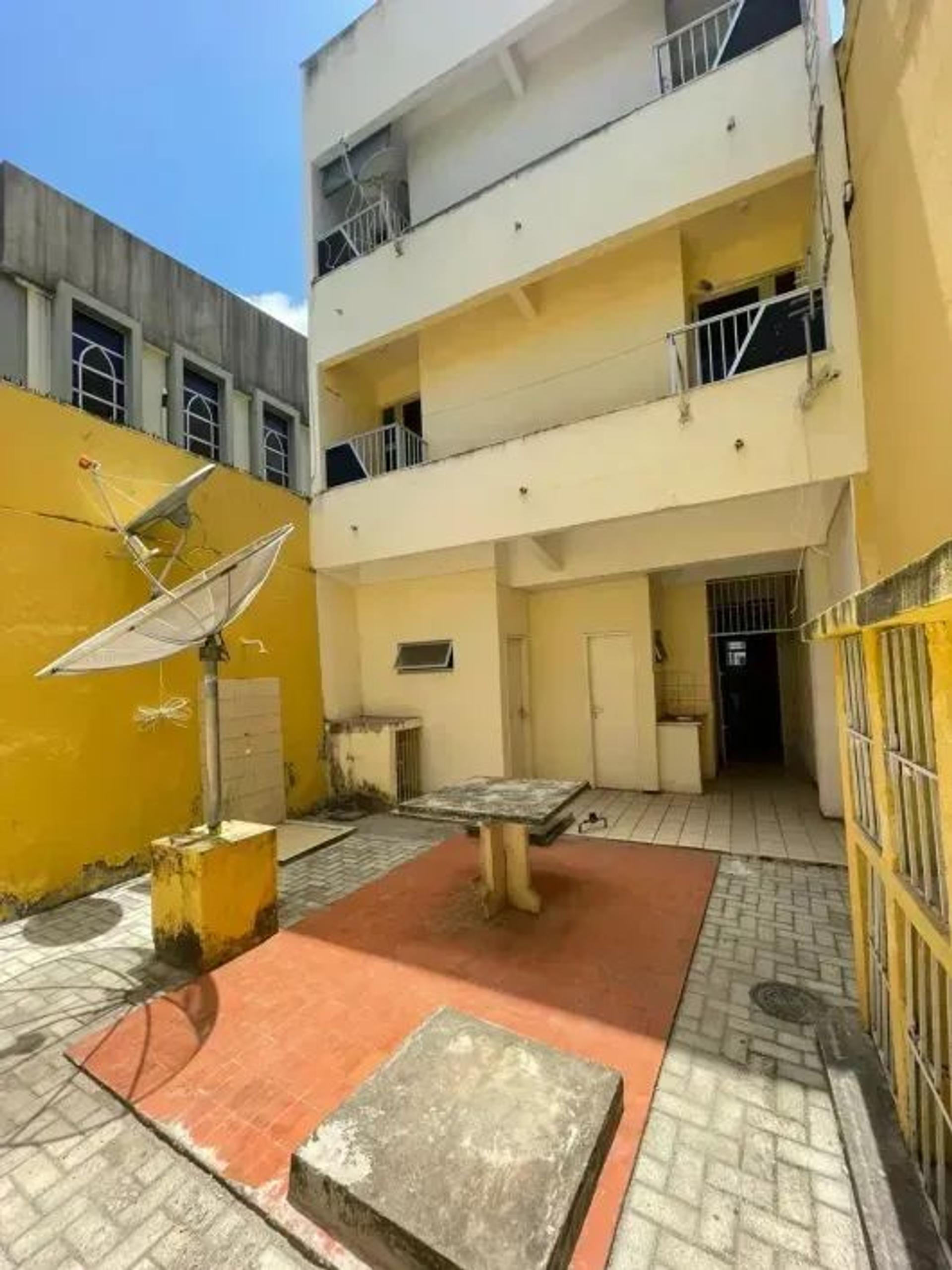 Imóvel para aluguel tem 90 metros quadrados com 2 quartos em Centro - Fortaleza - CE