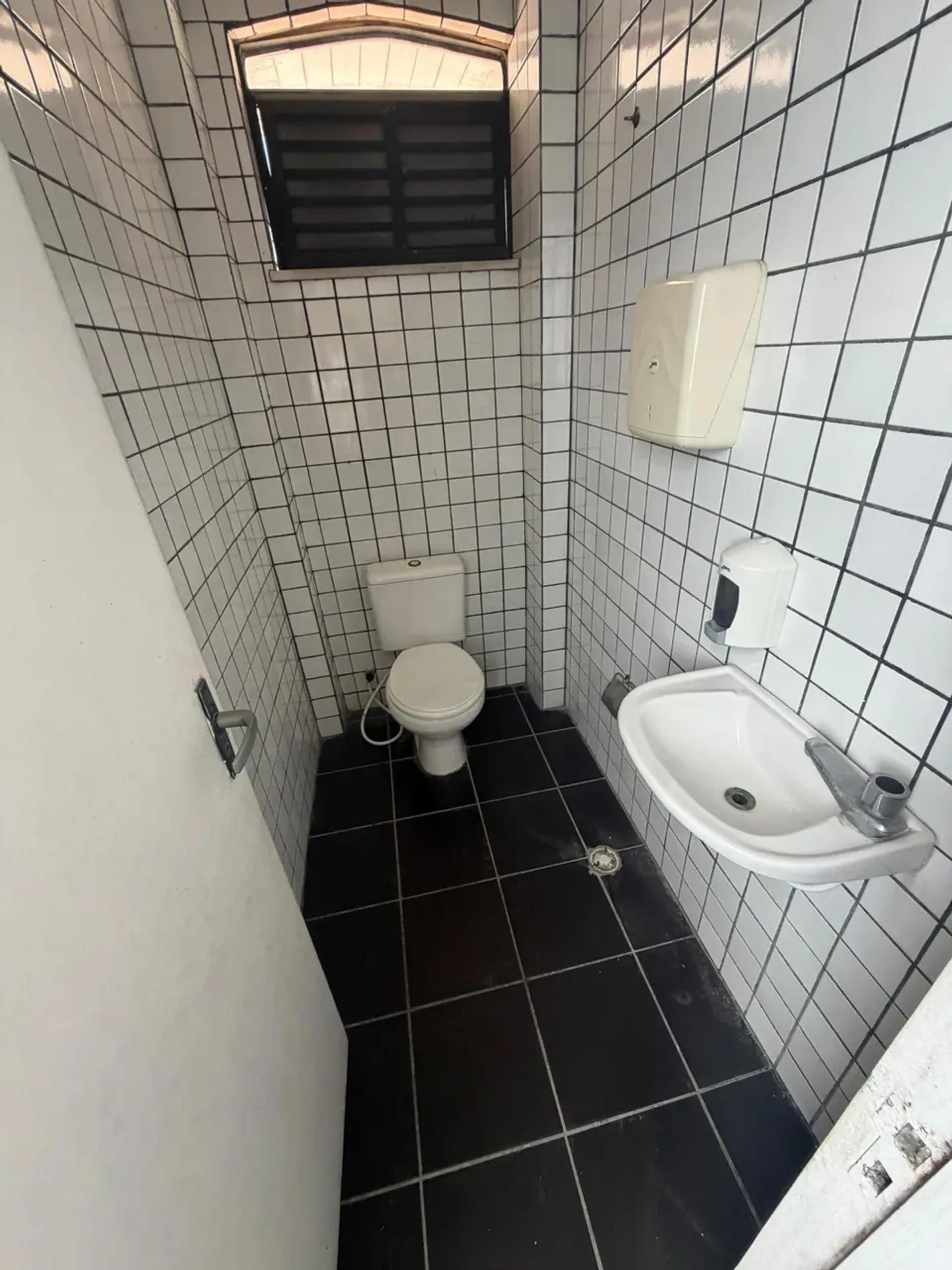 Prédio Comercial na Rua Gonçalves Ledo, 1360, Centro em Fortaleza, por R$ 14.000/Mês - Viva Real