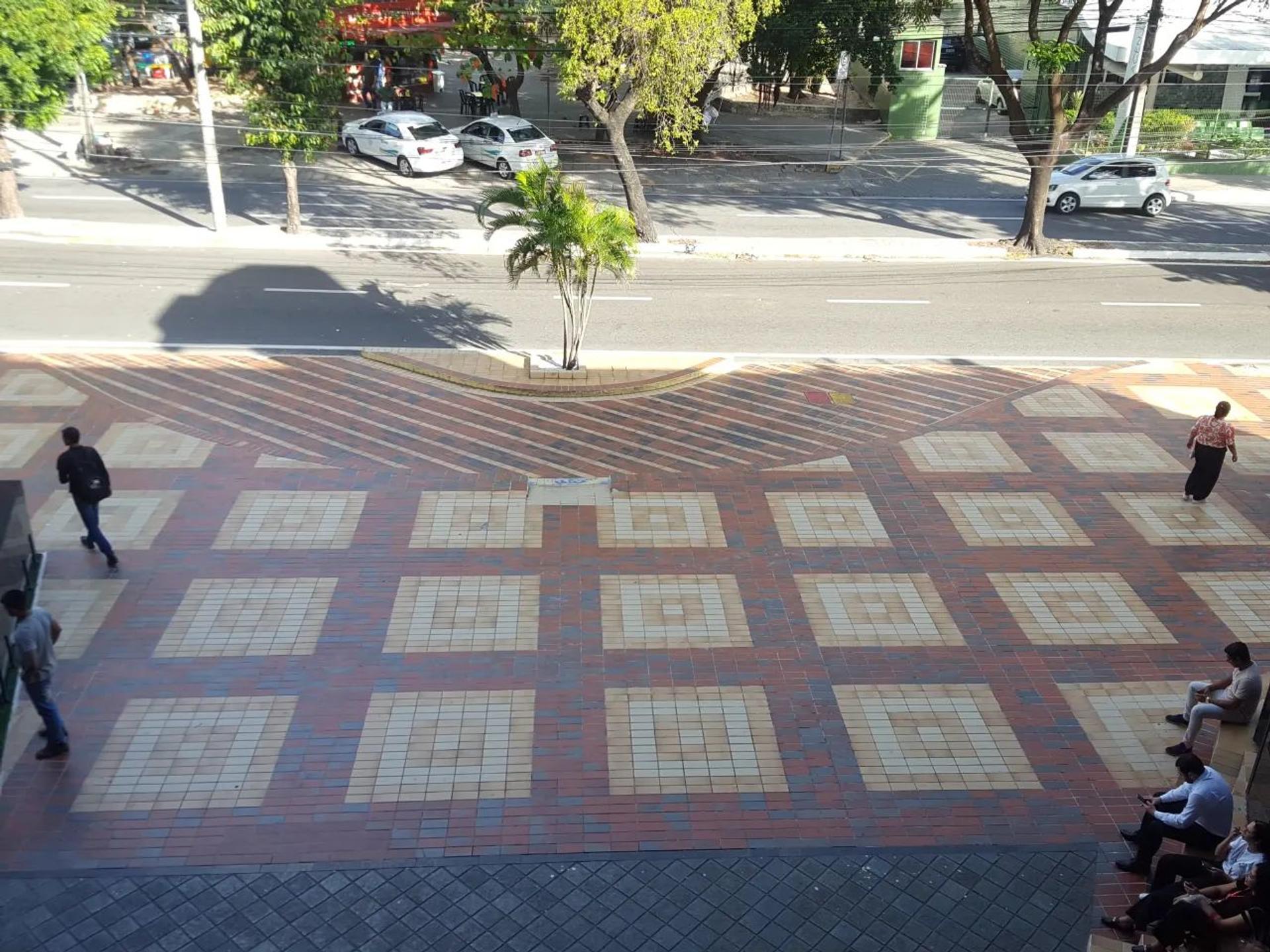 Vende-SE Sala Comercial NO Dionísio Torres Com 34M²