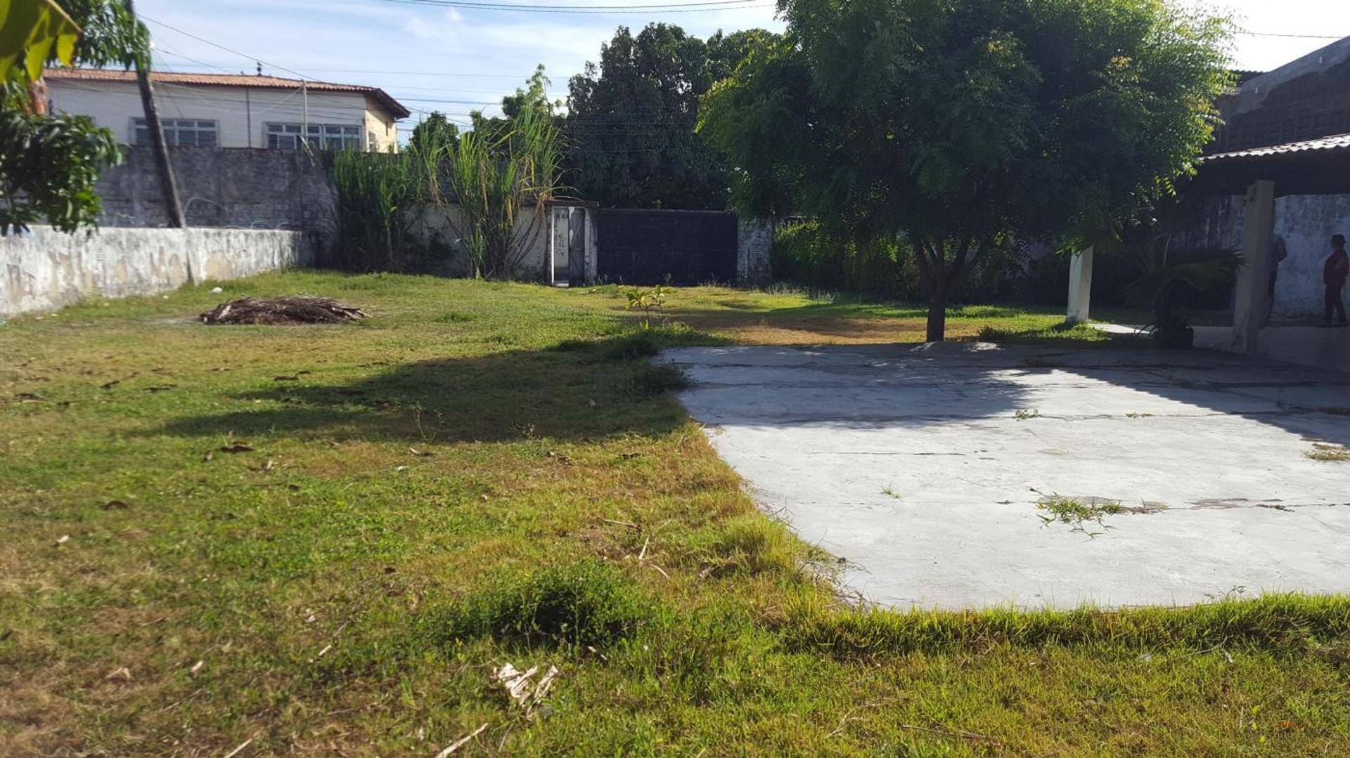 Vende-SE Campo Society Próximo AO Novo Shopping DA AV. Alberto Craveiro