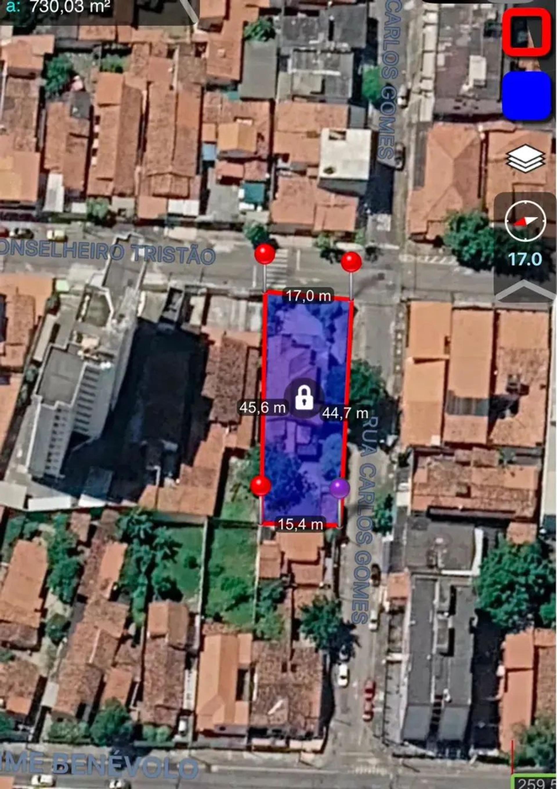 Casa de Esquina à Venda Excelente Localização em Fortaleza