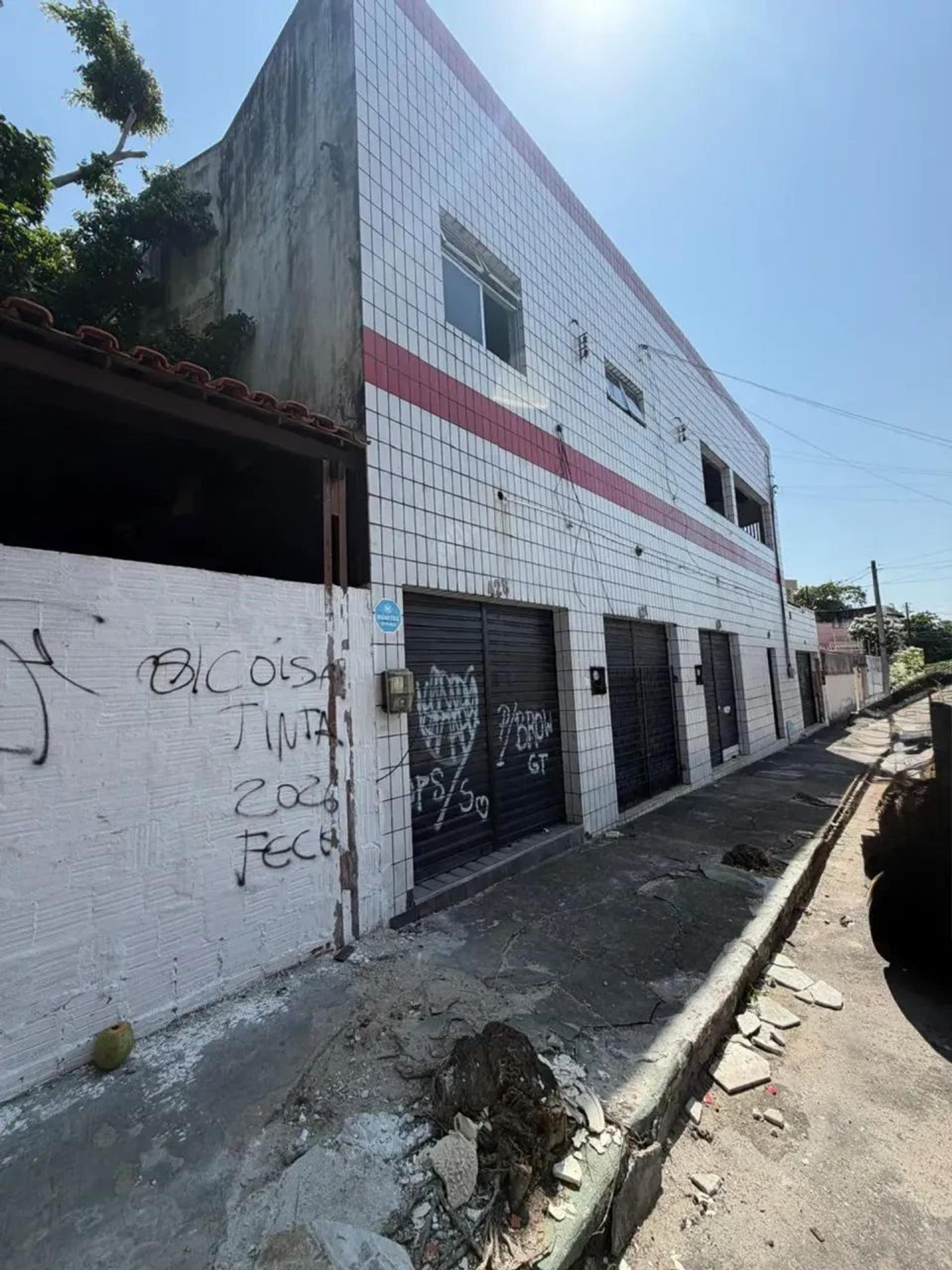Imóvel Comercial De Esquina à Venda No Bairro de Fátima