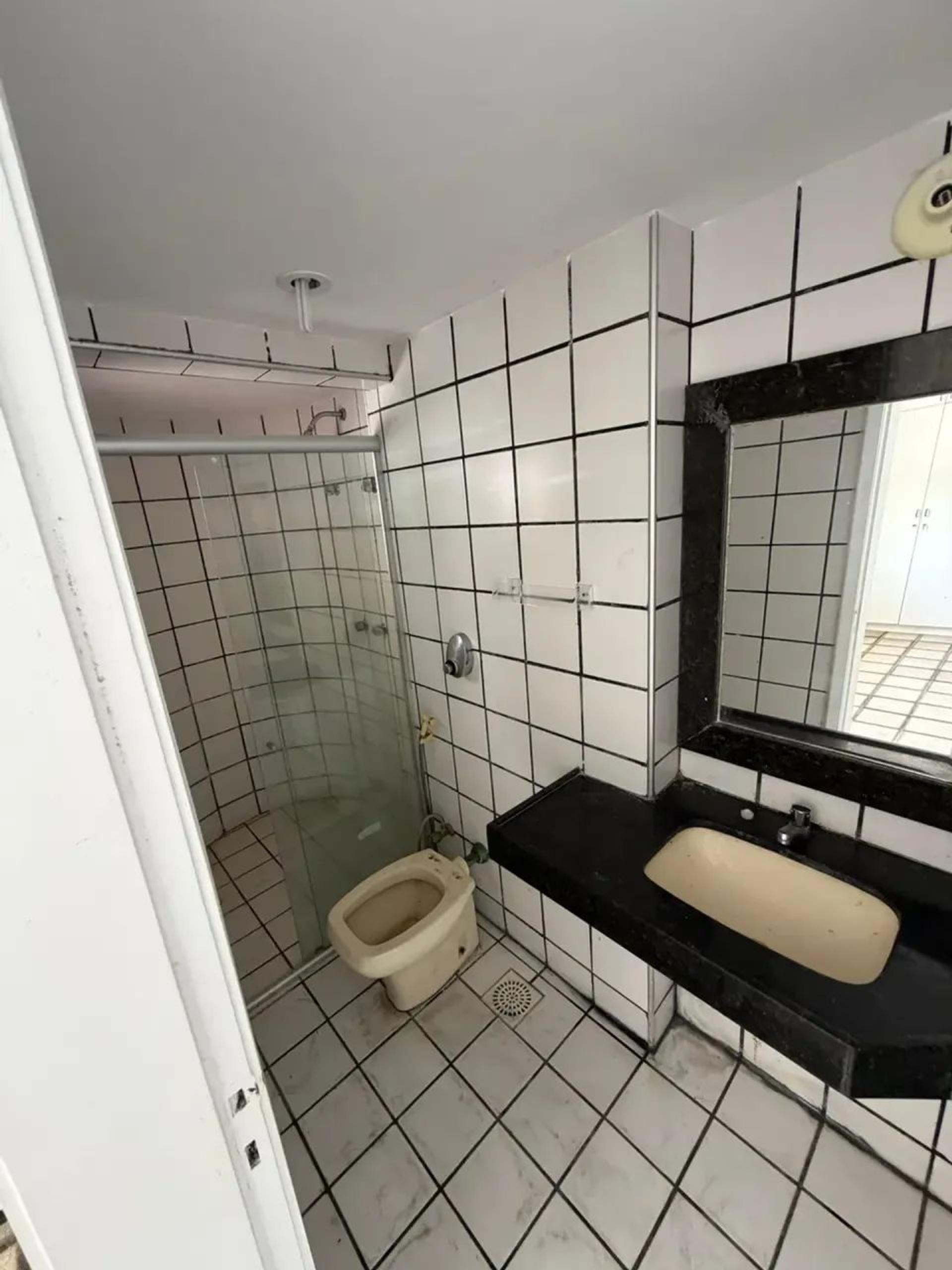 Apartamento À Venda No Meireles