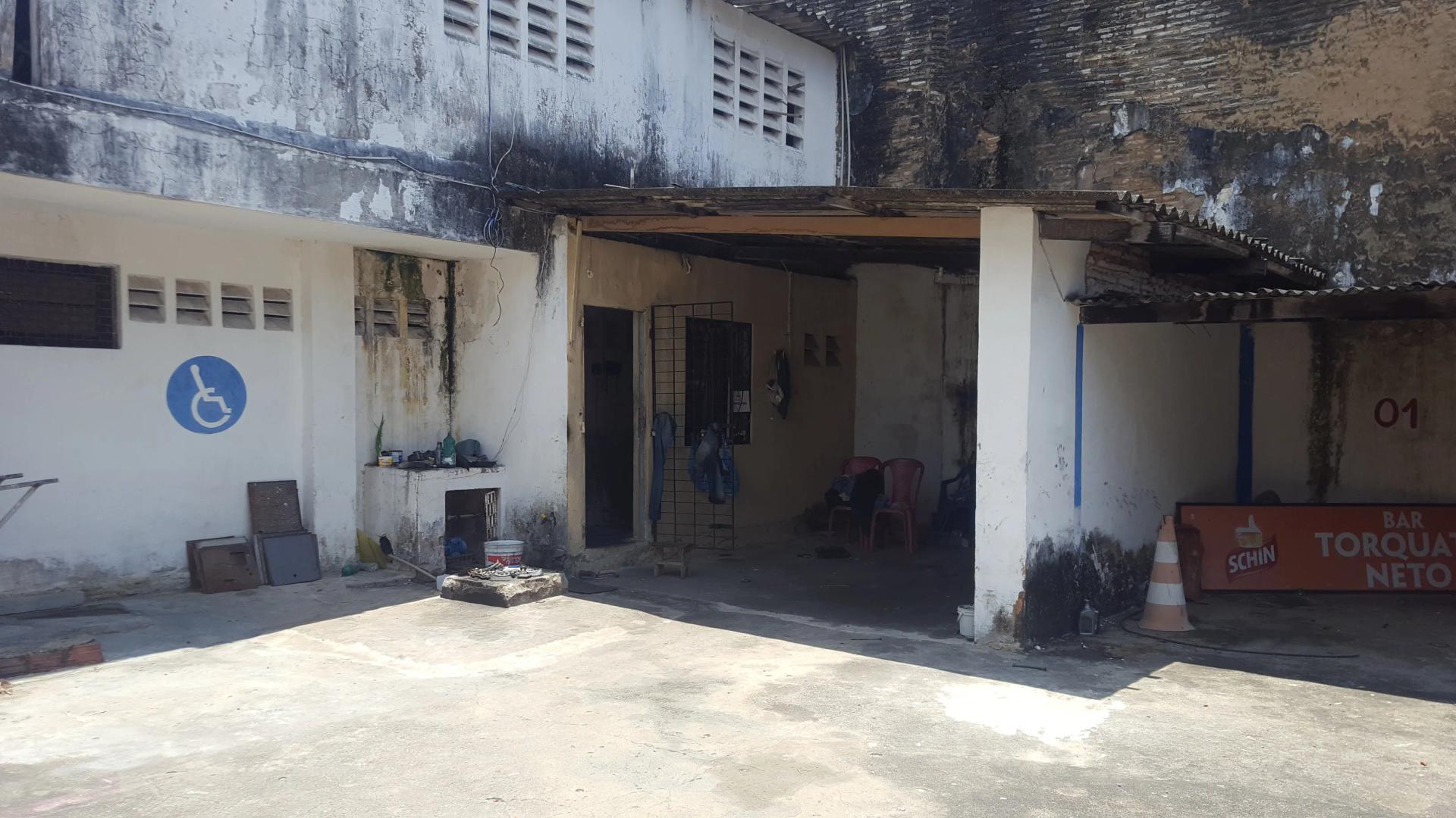 Ponto Comercial na Rua Pero Coelho, 3, Centro em Fortaleza, por R$ 4.000/Mês - Viva Real