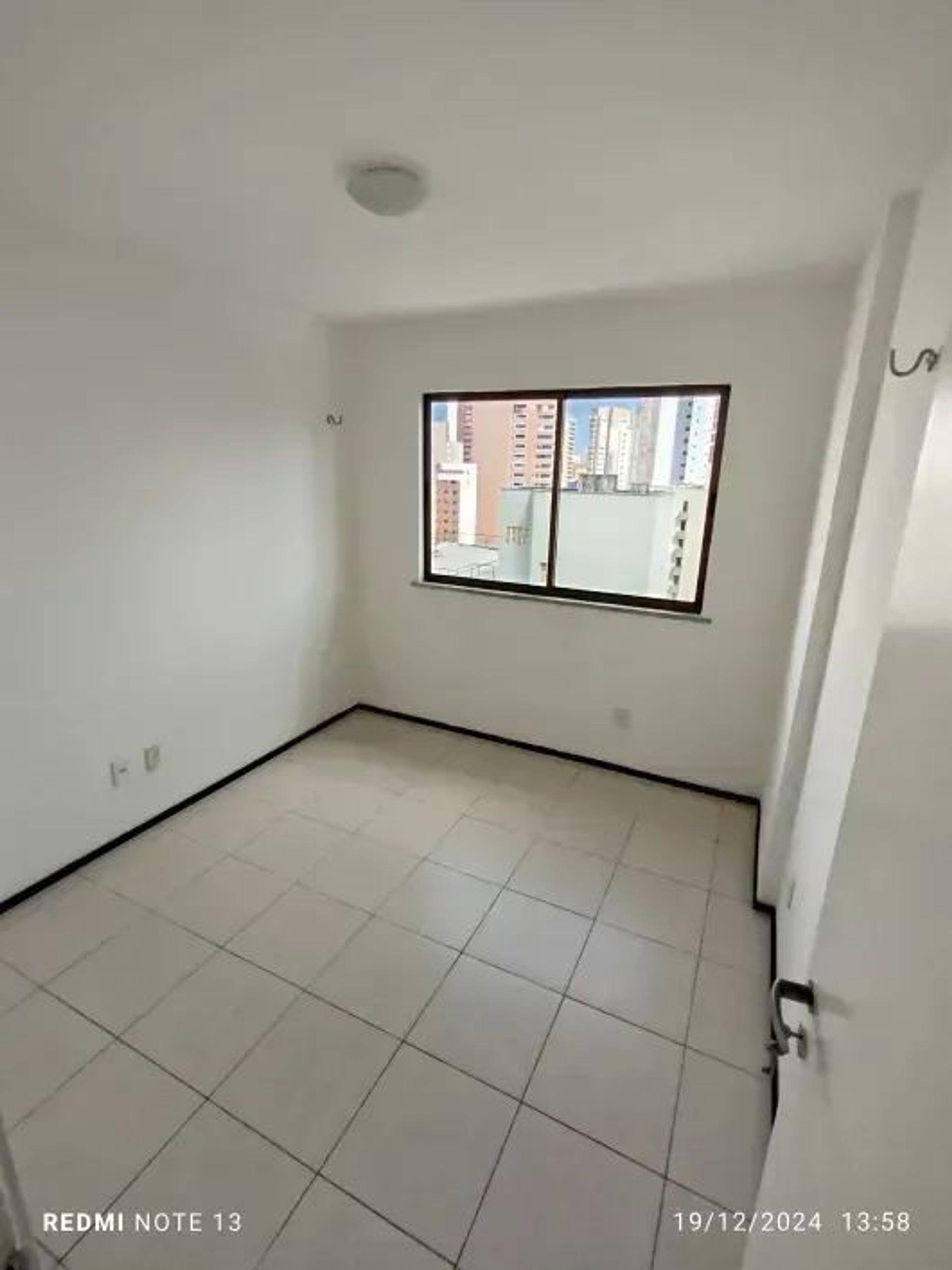 Imobiliaria Iguatu Trás UM Apartamento NO Bairro Meireles