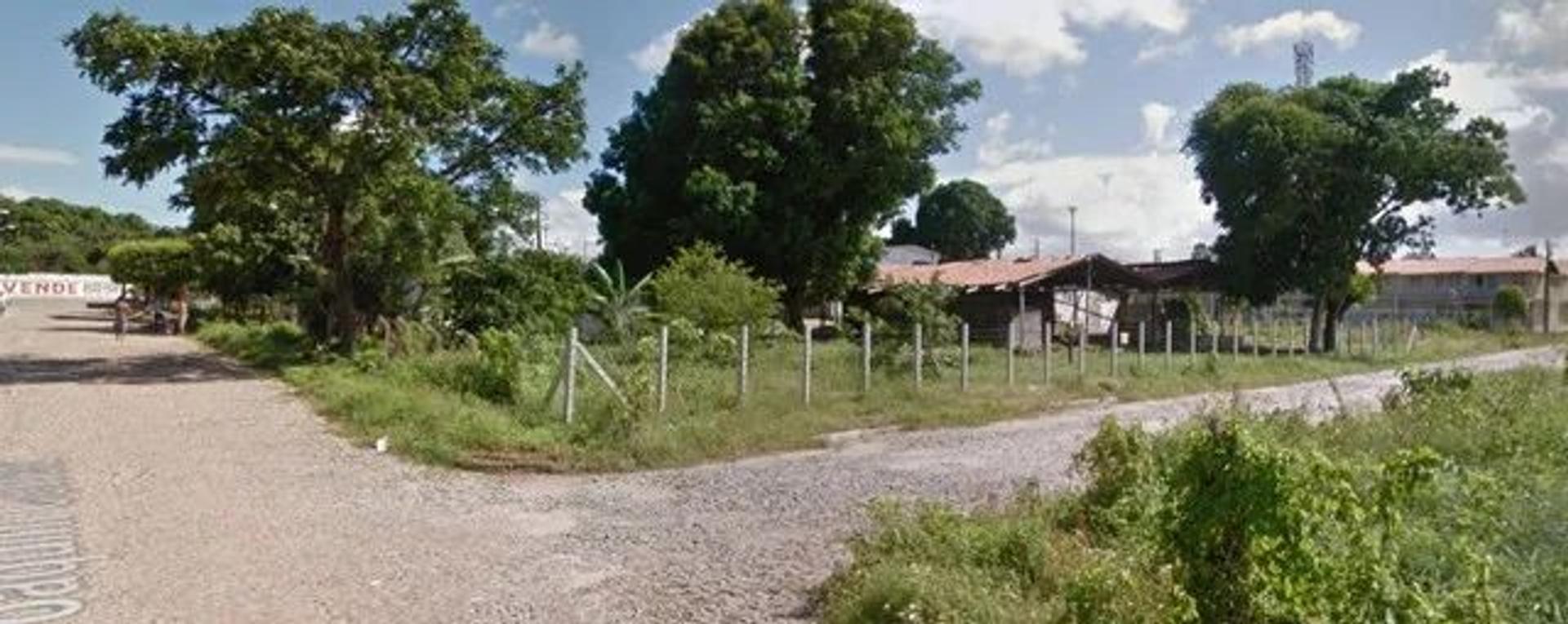 Aluga-se Terreno e Loja na Continuação da Av. Godofredo Maciel em Fortaleza