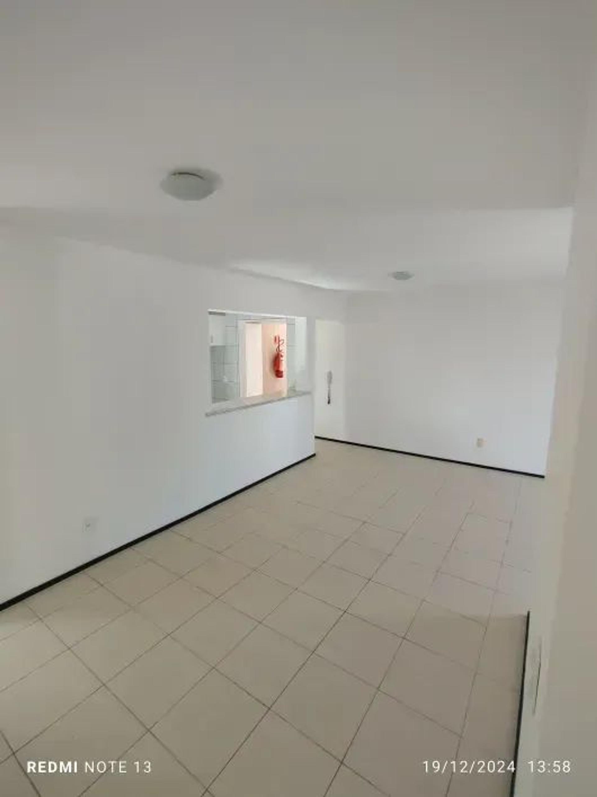 Imobiliaria Iguatu Trás UM Apartamento NO Bairro Meireles