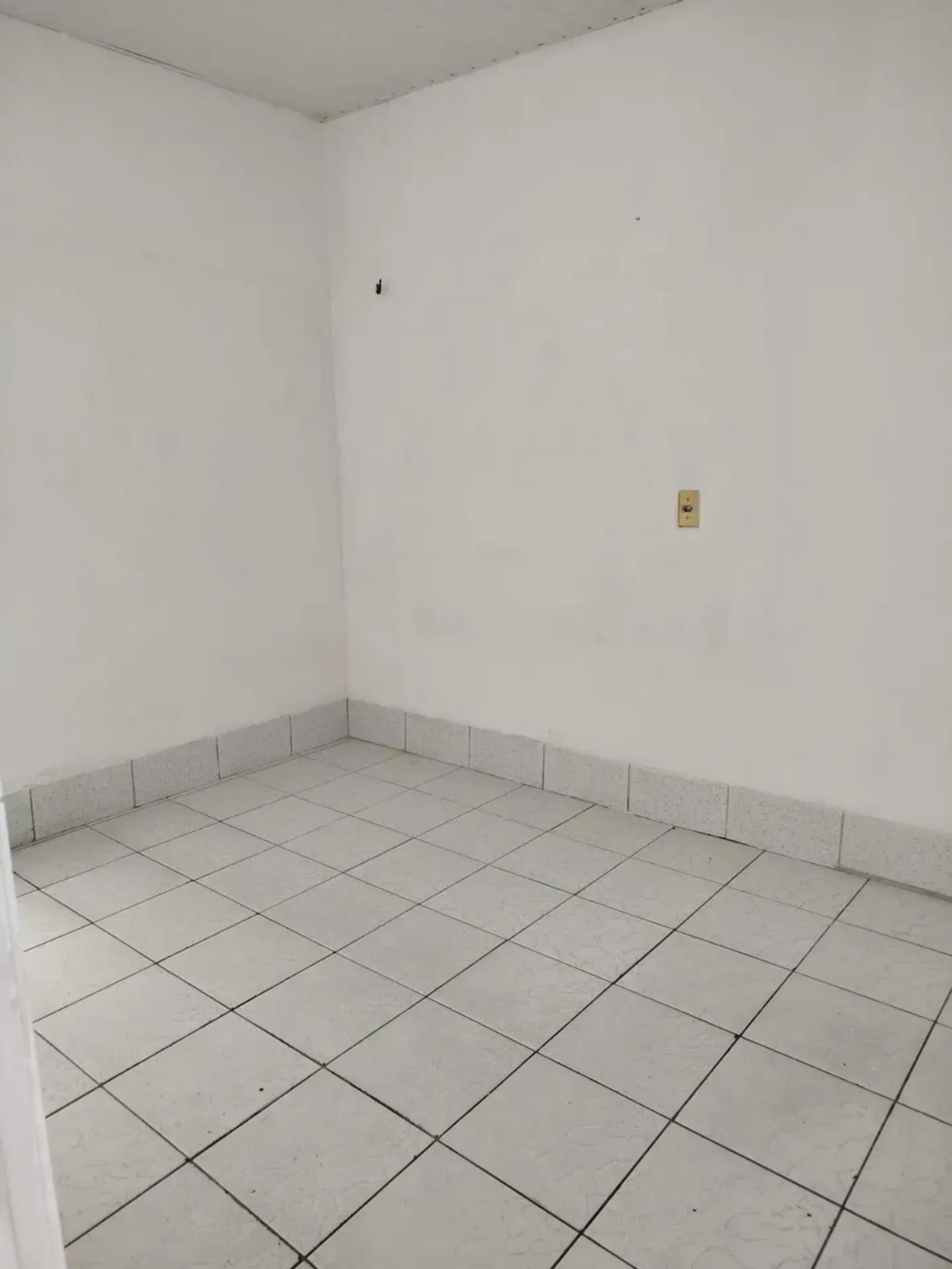Casa na Rua Nogueira Acioli, 1482, Centro em Fortaleza, por R$ 550/Mês - Viva Real