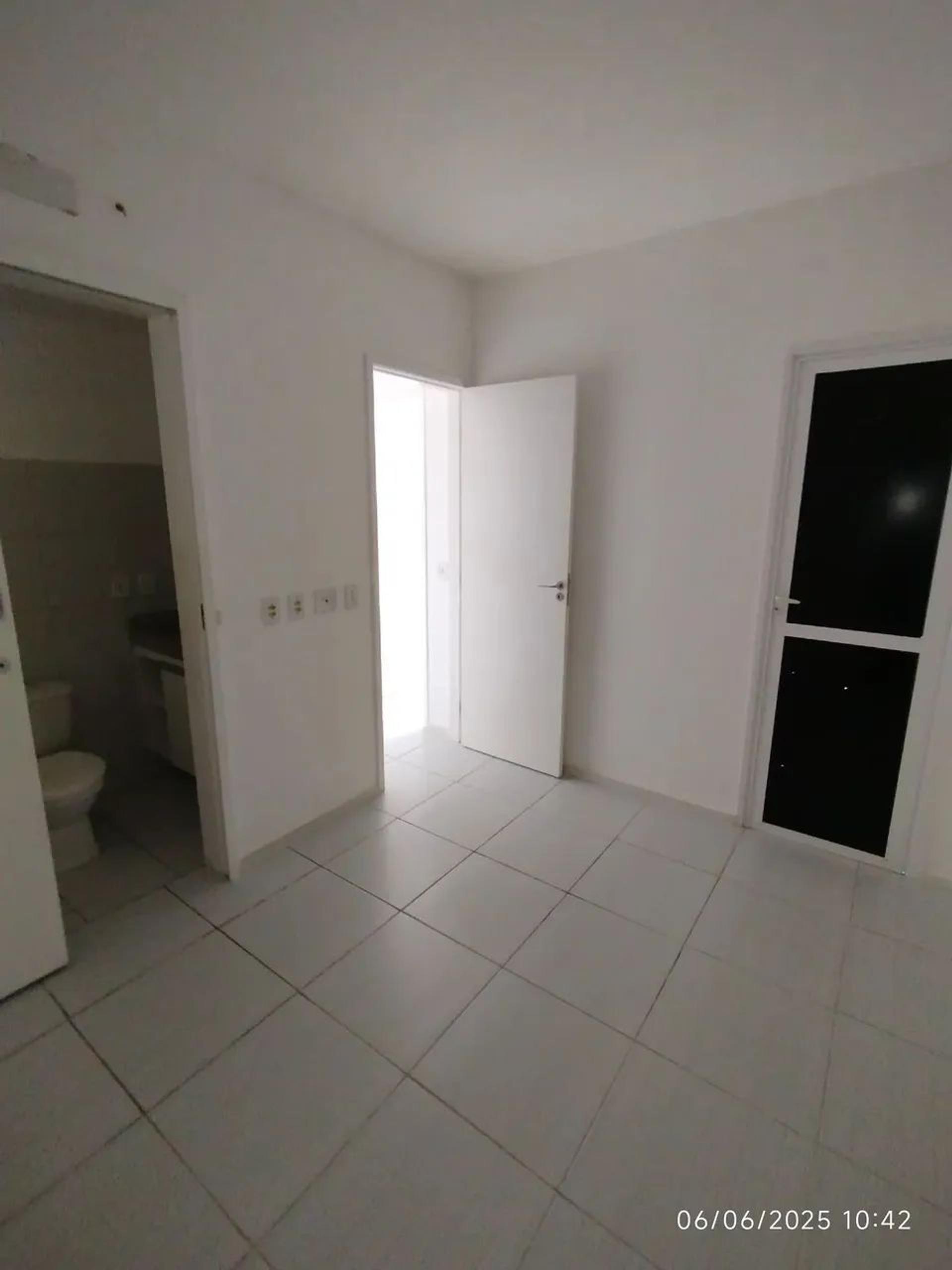 Vende-SE Apartamento Com Pisicna E Projetado Com Elevador Nas Cajazeiras EM Fortaleza CearÁ