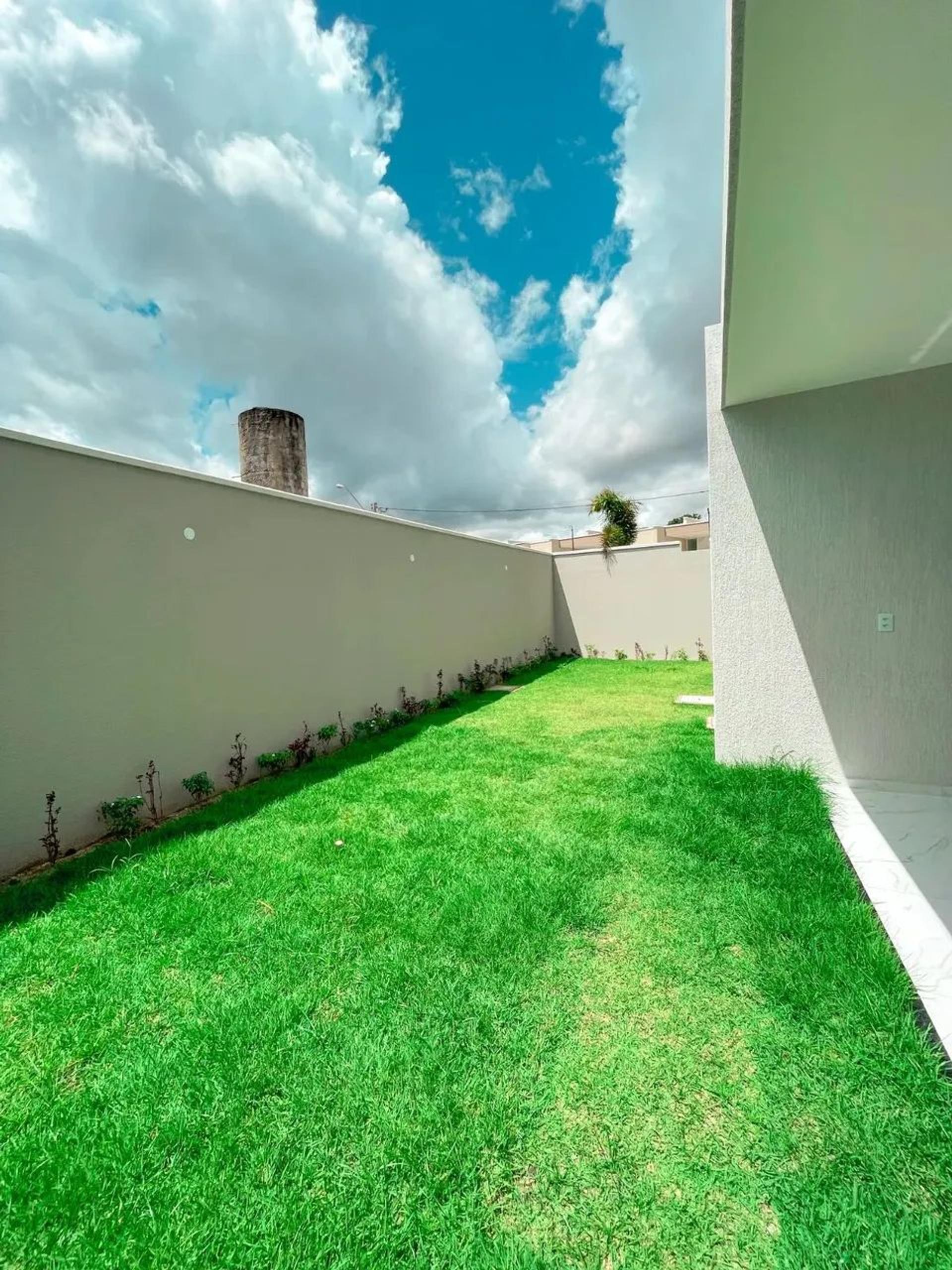 Casa à Venda em Condomínio no Eusébio