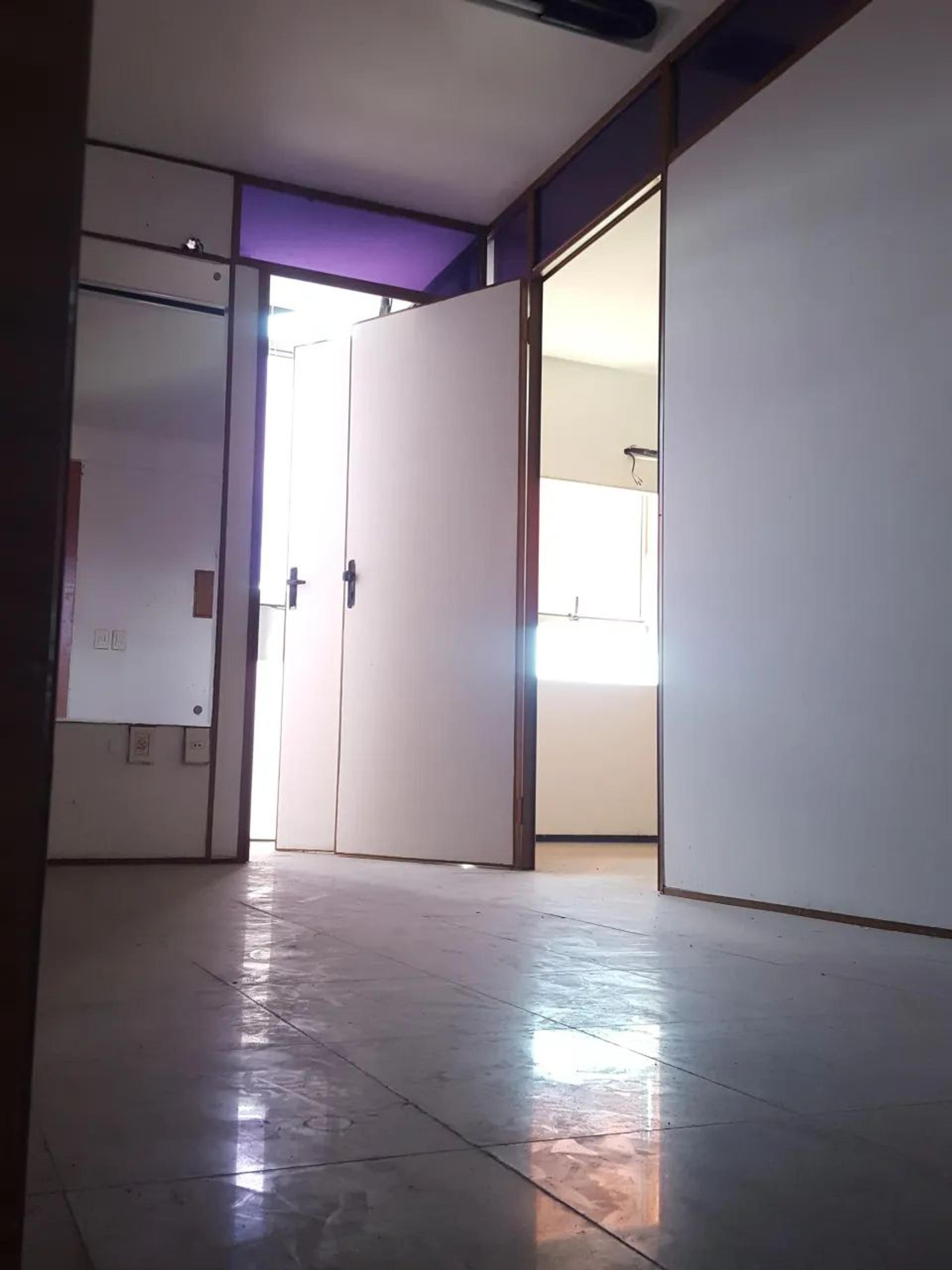 Vende-SE Sala Comercial NO Dionísio Torres Com 34M²