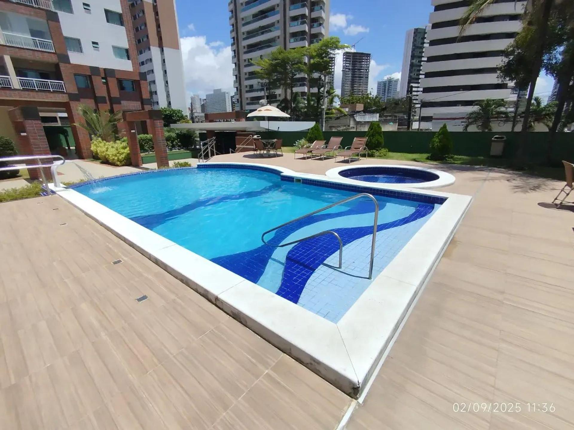 Aluga-SE Apartamento DE 03 Suítes NO Bairro Meireles