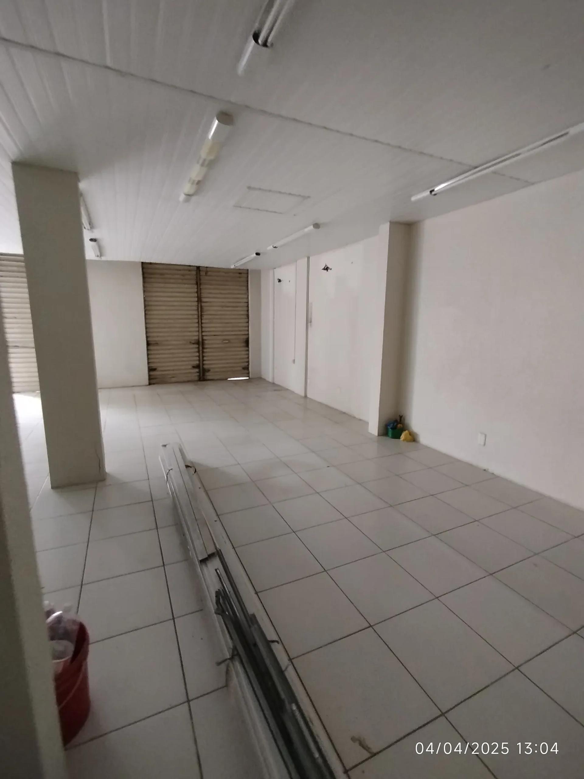 Ponto Comercial na Avenida João Pessoa, Couto Fernandes em Fortaleza, por R$ 2.360/Mês - Viva Real