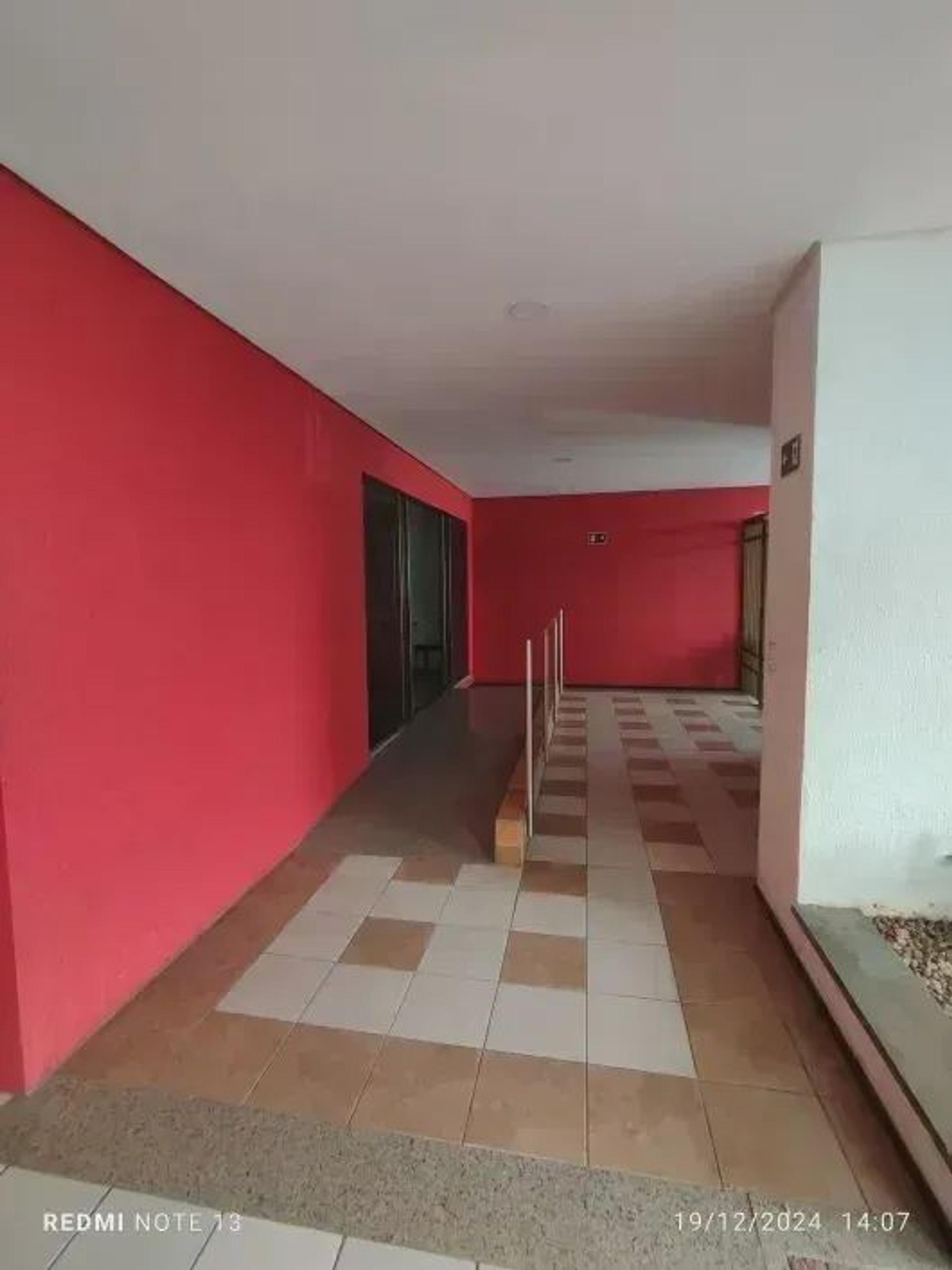 Imobiliaria Iguatu Trás UM Apartamento NO Bairro Meireles