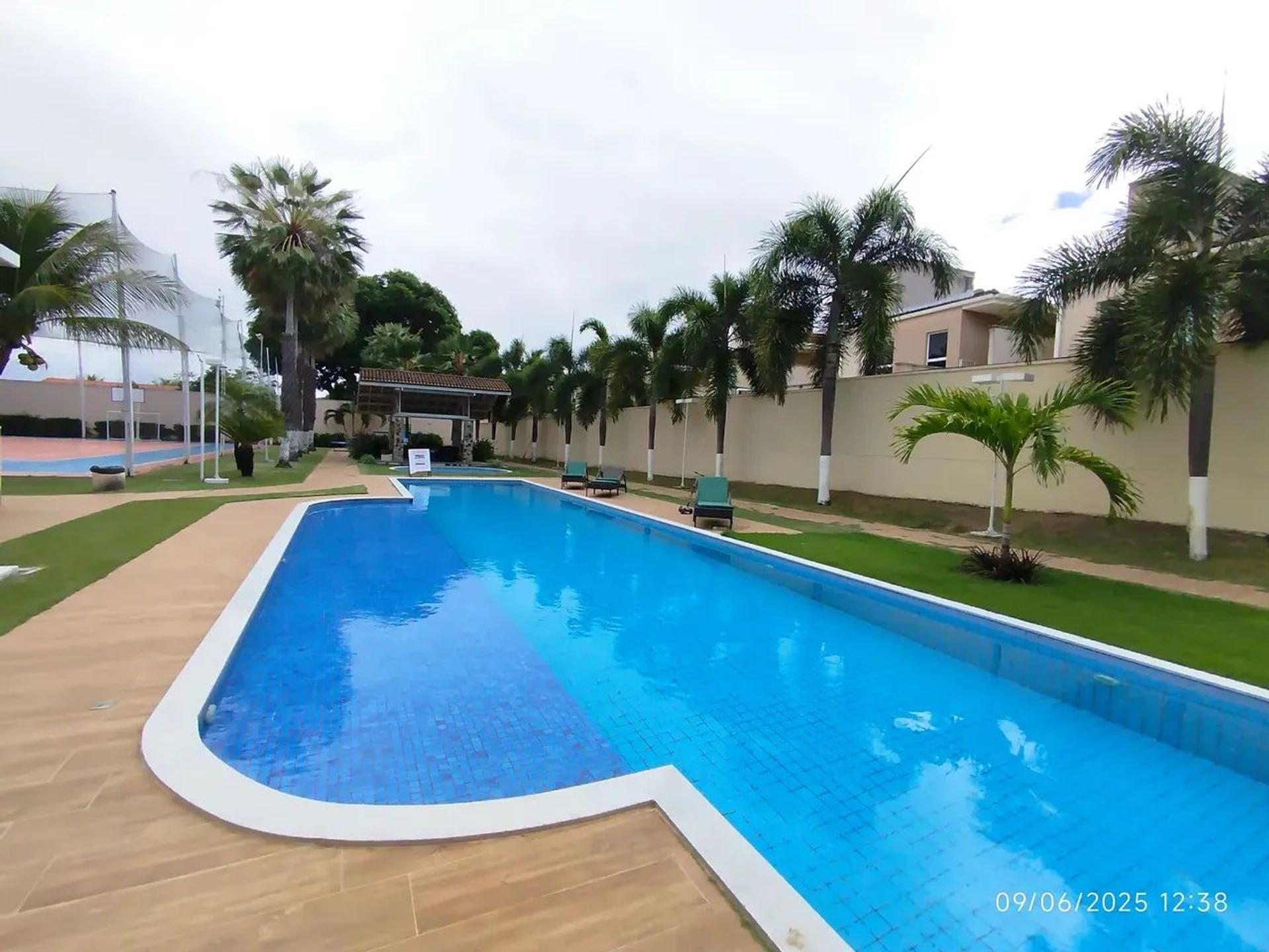 Vende-SE Casa Duplex EM Condomínio NA Precabura Eusébio
