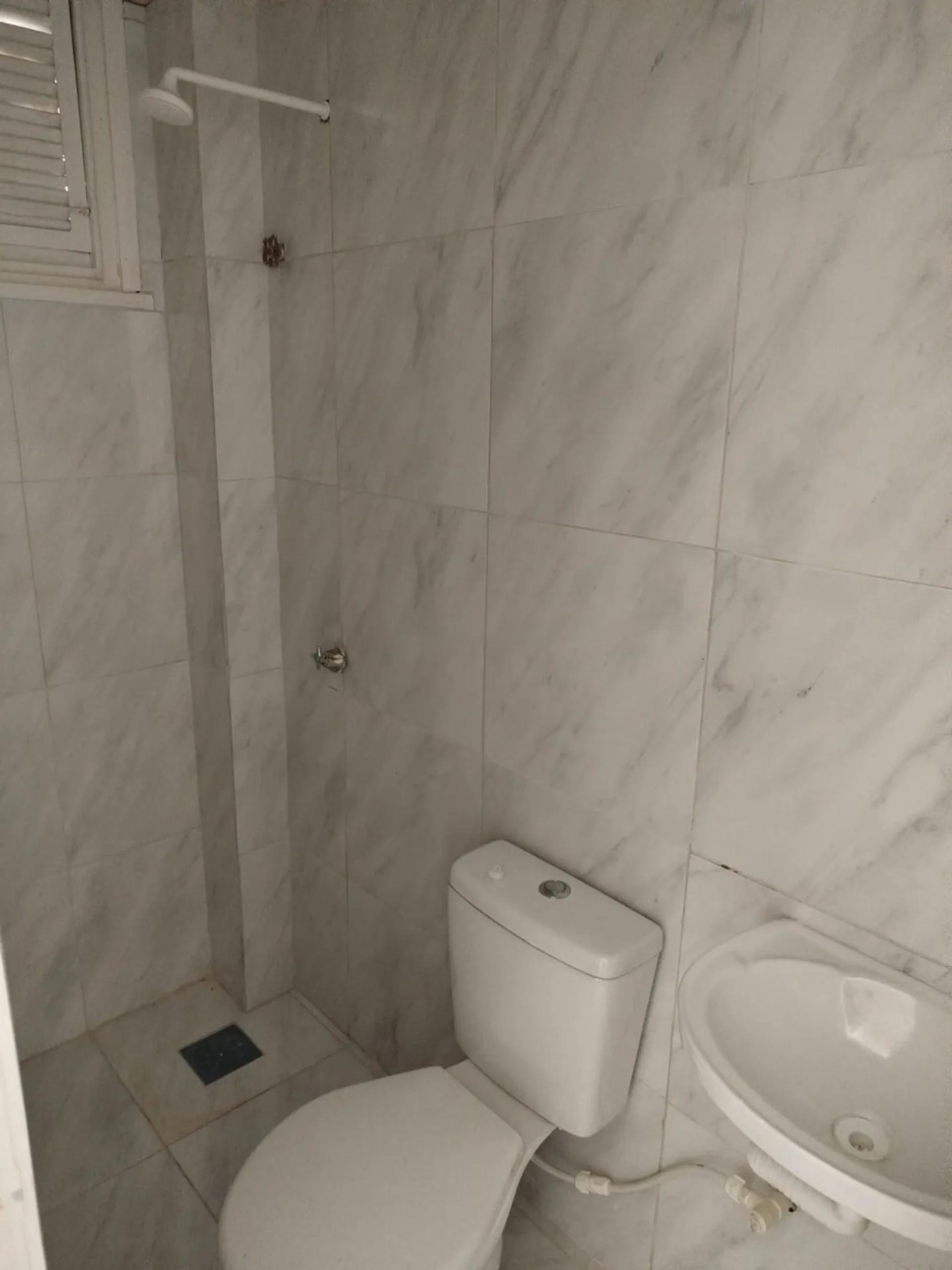Kitnet na Rua Bárbara de Alencar, 540, Centro em Fortaleza, por R$ 800/Mês - Viva Real