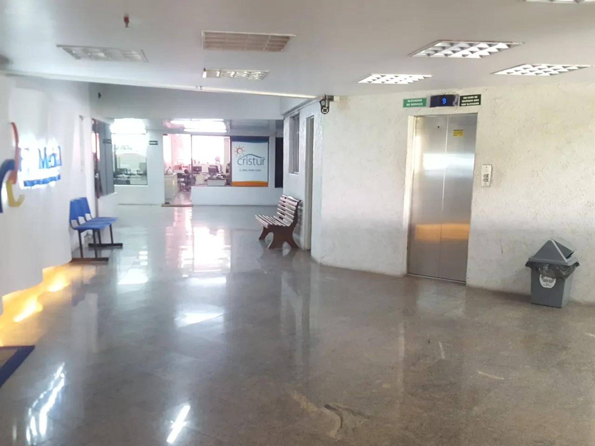 Vende-SE Sala Comercial NO Dionísio Torres Com 34M²