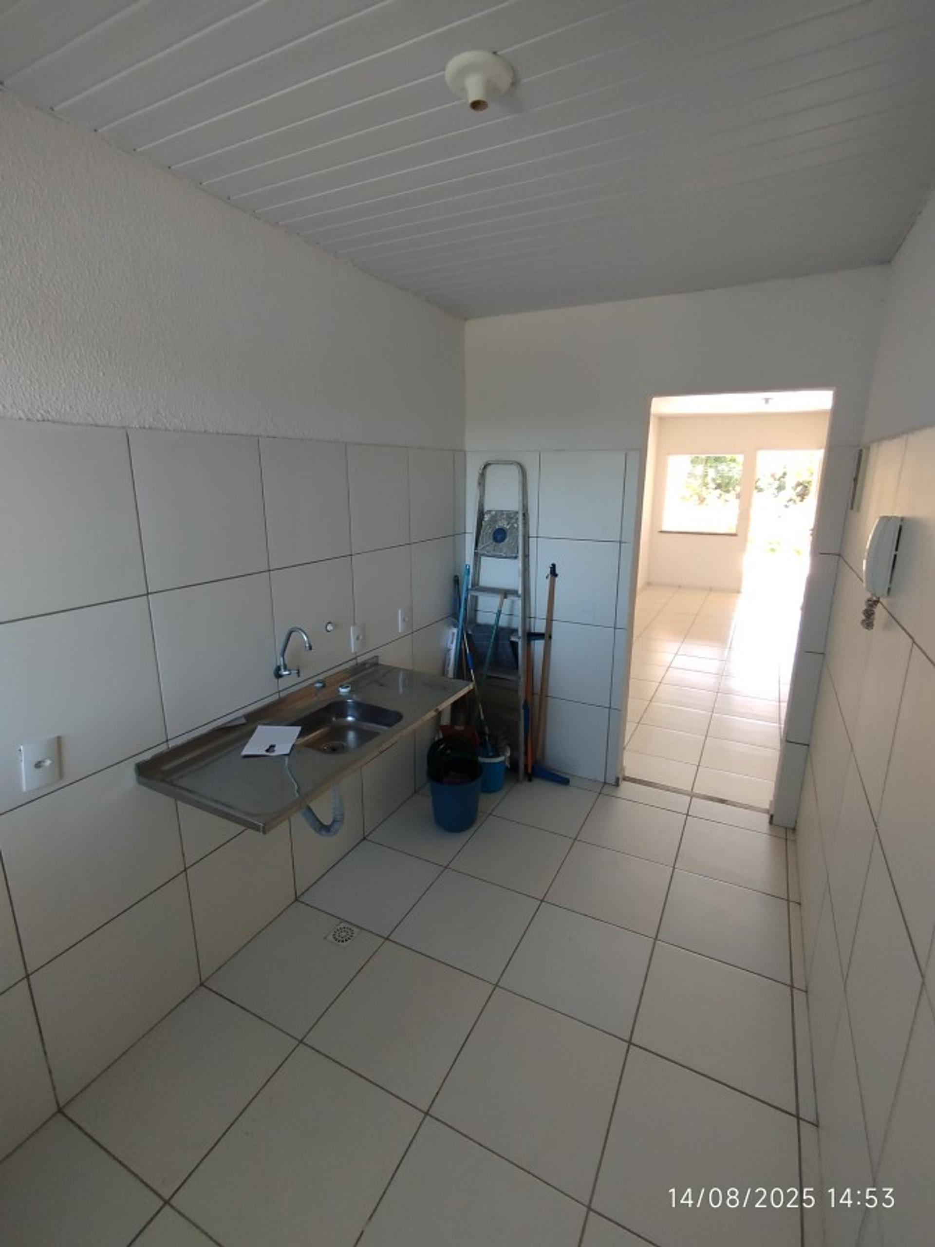 Apartamento para Venda, em Caucaia, bairro Guajiru, 2 dormitórios, 1 banheiro, 1 suíte, 1 vaga - foto 33