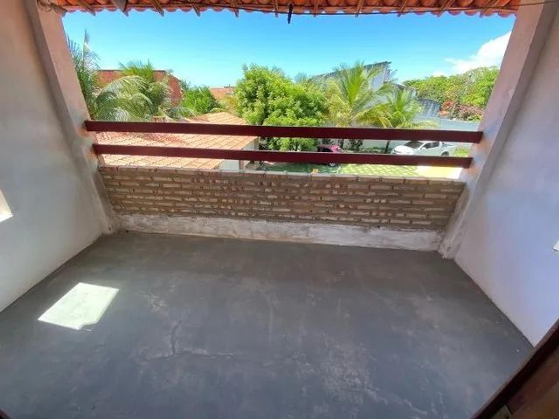 Vende-se casa dúplex localizada na praia do barro preto no Iguape