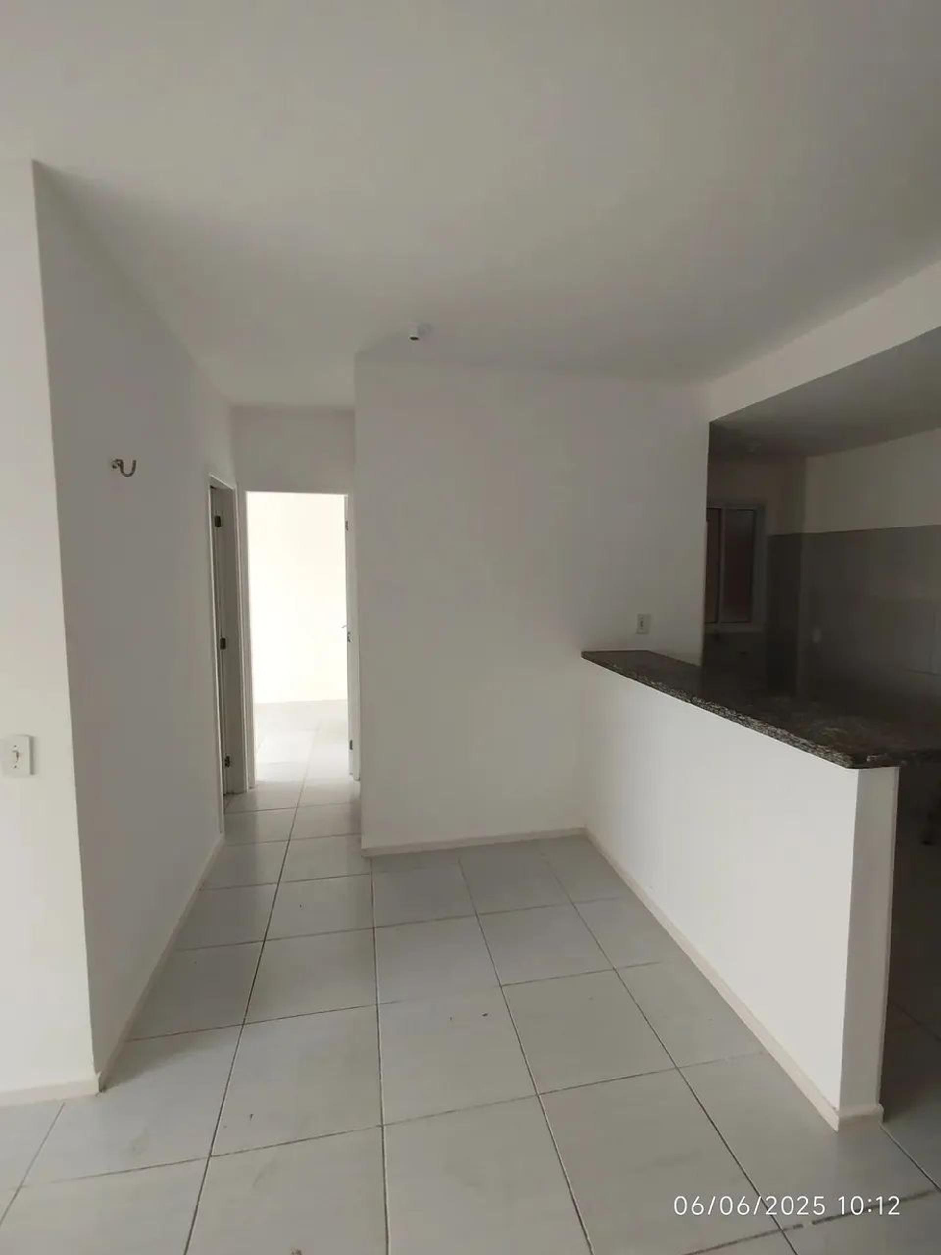 Vende-SE Apartamento DE 02 Quartos Com Elevador E Piscina NA Cajazeiras EM Fortaleza CearÁ
