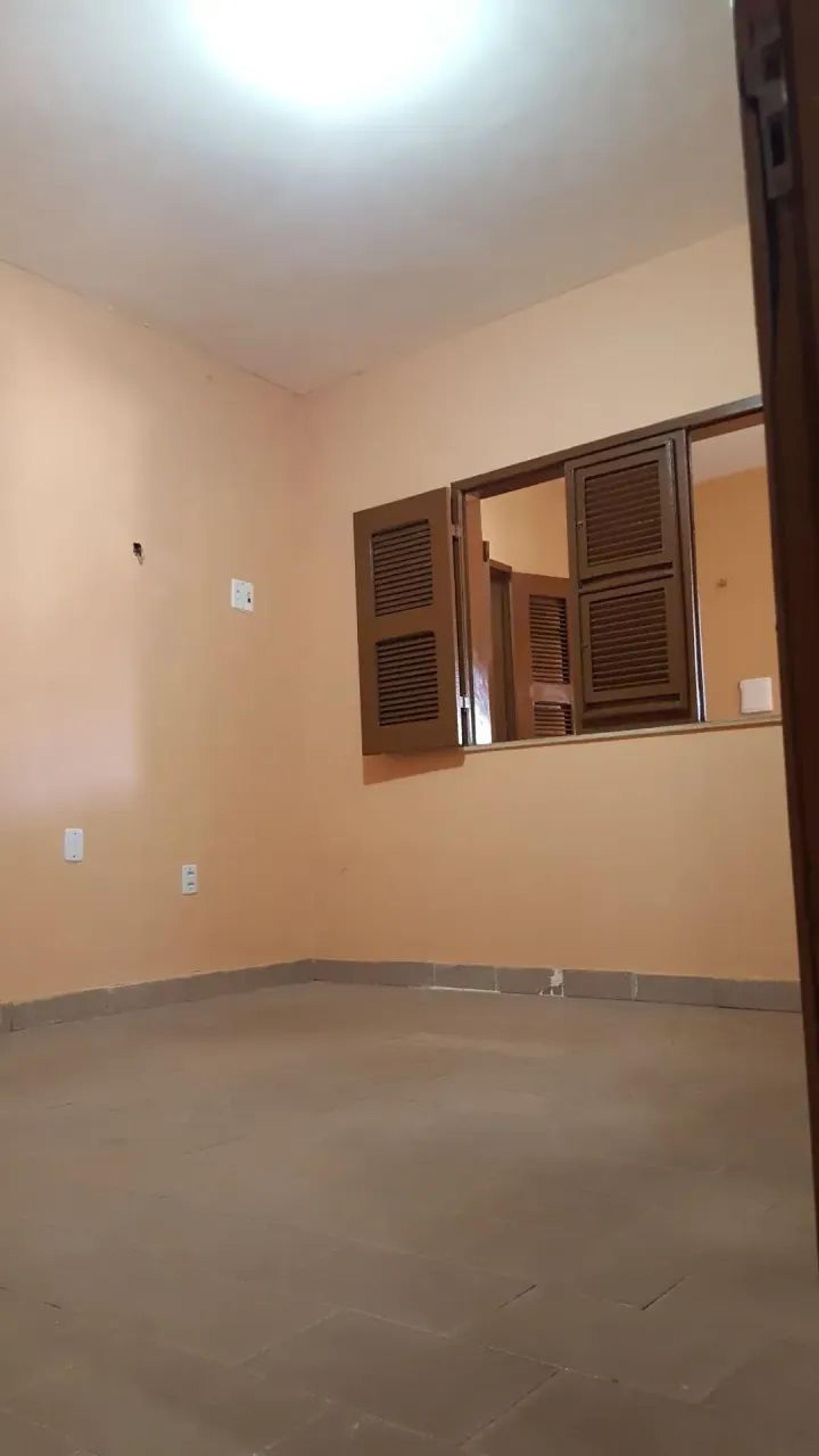 Aluga- SE Casa Altos Com 04 Quartos NO Damas EM Fortaleza