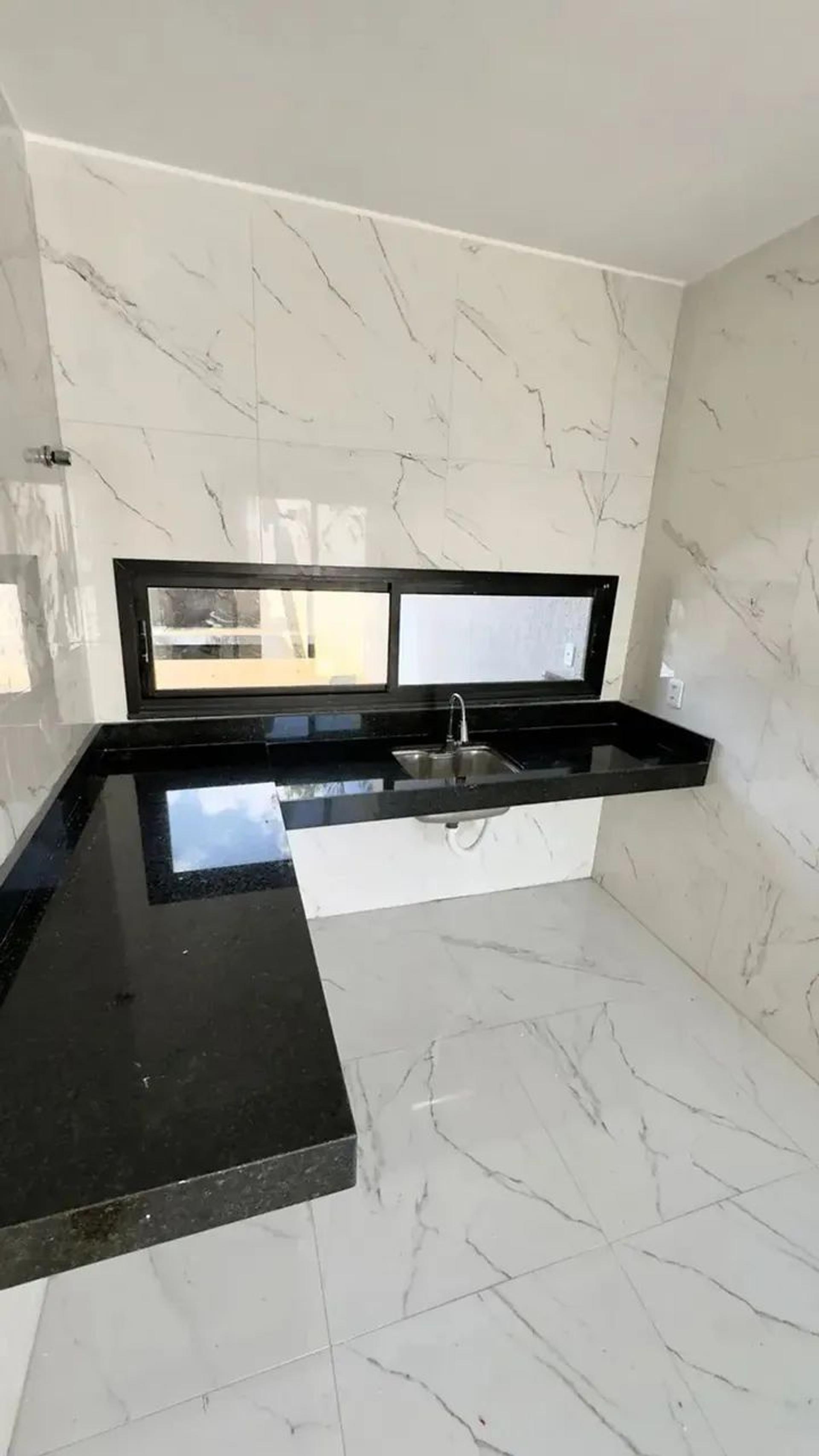 Casa Plana E Solta NA Urucunema NO Eusébio
