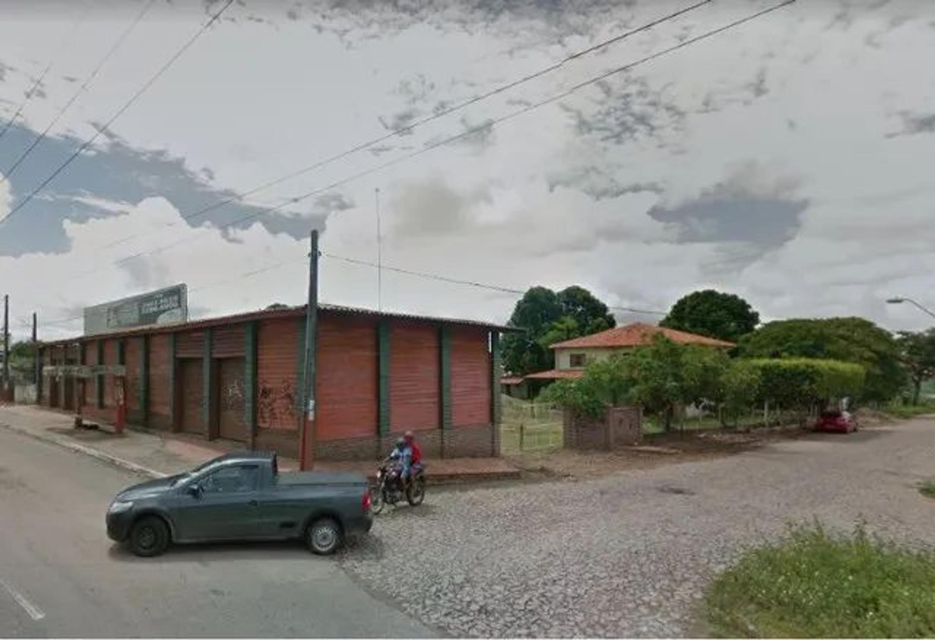 Aluga-se Terreno e Loja na Continuação da Av. Godofredo Maciel em Fortaleza