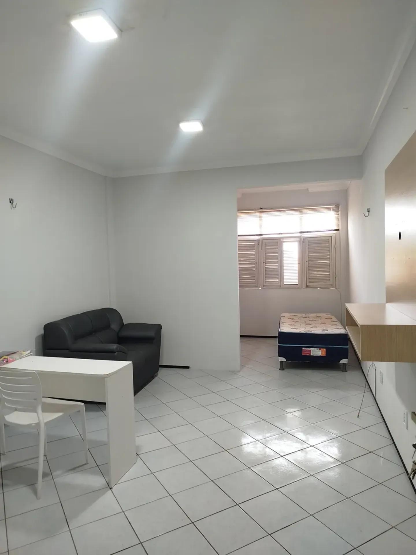 Apartamento na Rua Bárbara de Alencar, 540, Centro em Fortaleza, por R$ 800/Mês - Viva Real