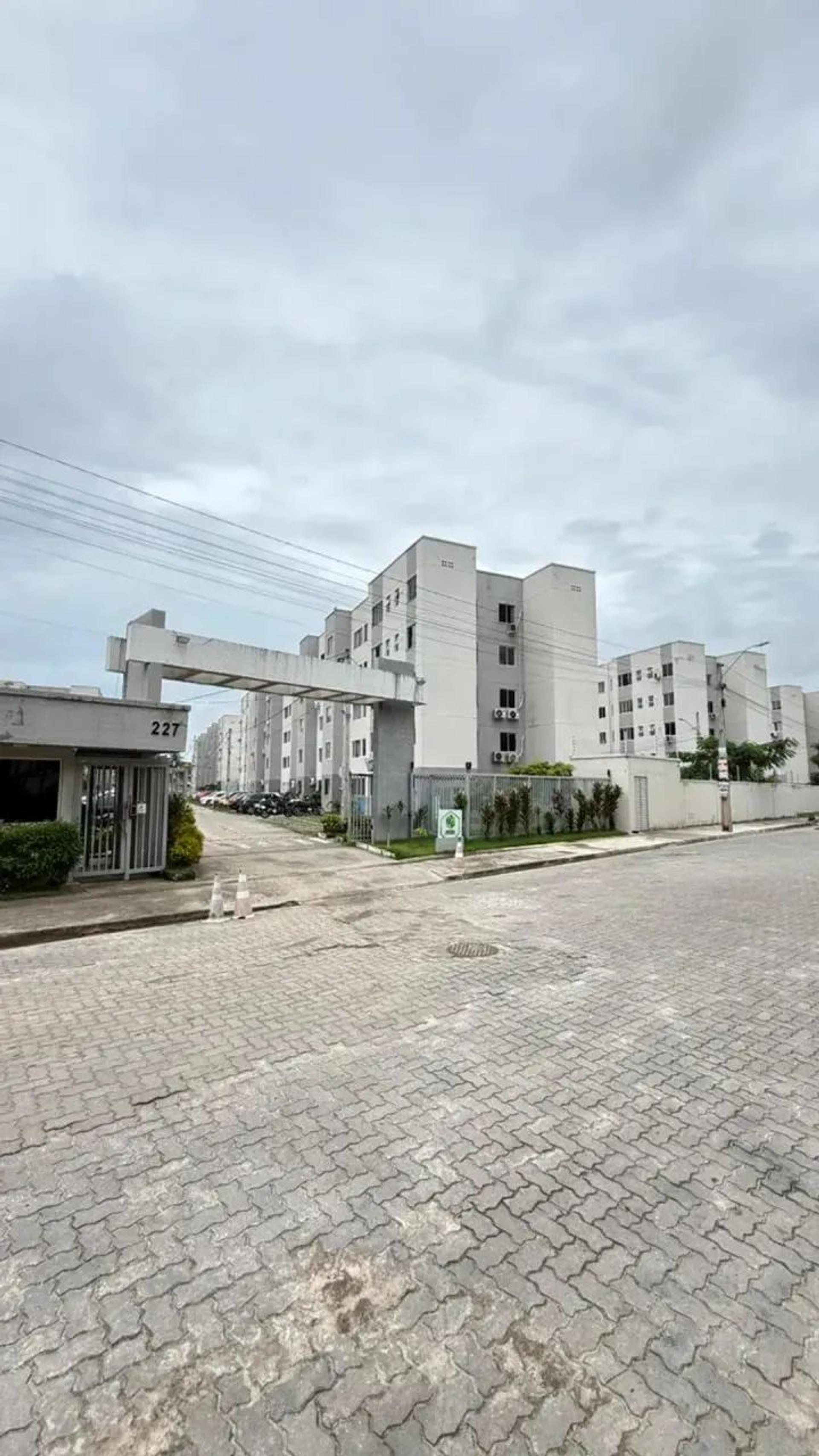 Imóvel para venda tem 46 metros quadrados com 2 quartos em Barroso - Fortaleza - CE