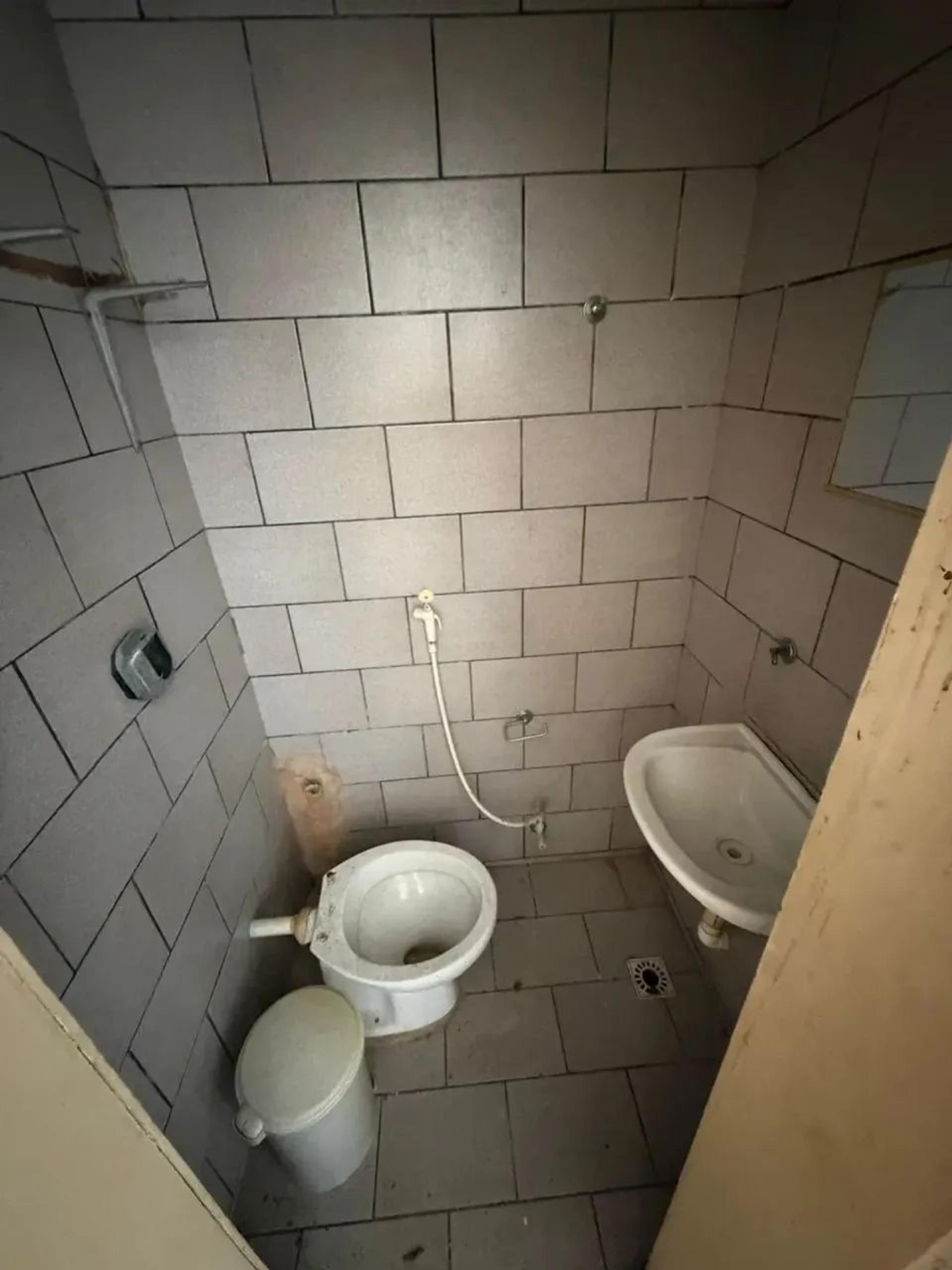 Imóvel Comercial De Esquina à Venda No Bairro de Fátima