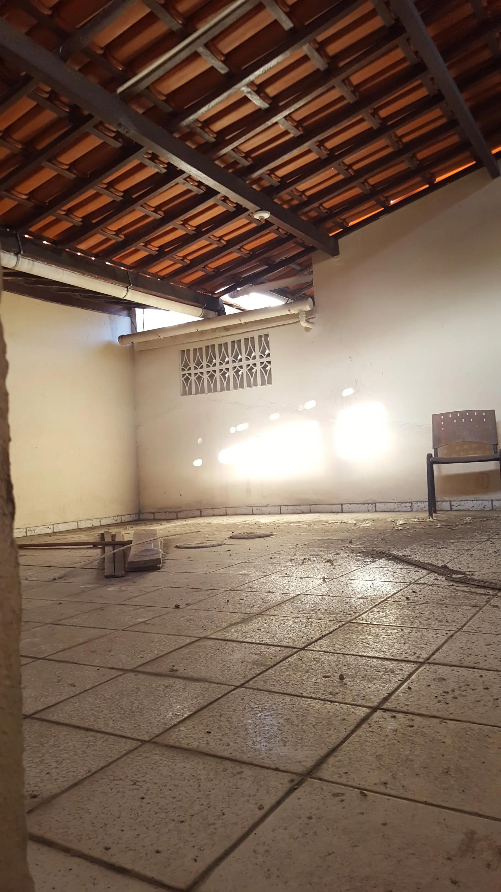 Prédio Comercial na Rua Fiscal Vieira, 3575, Joaquim Tavora em Fortaleza, por R$ 2.000/Mês - Viva Real