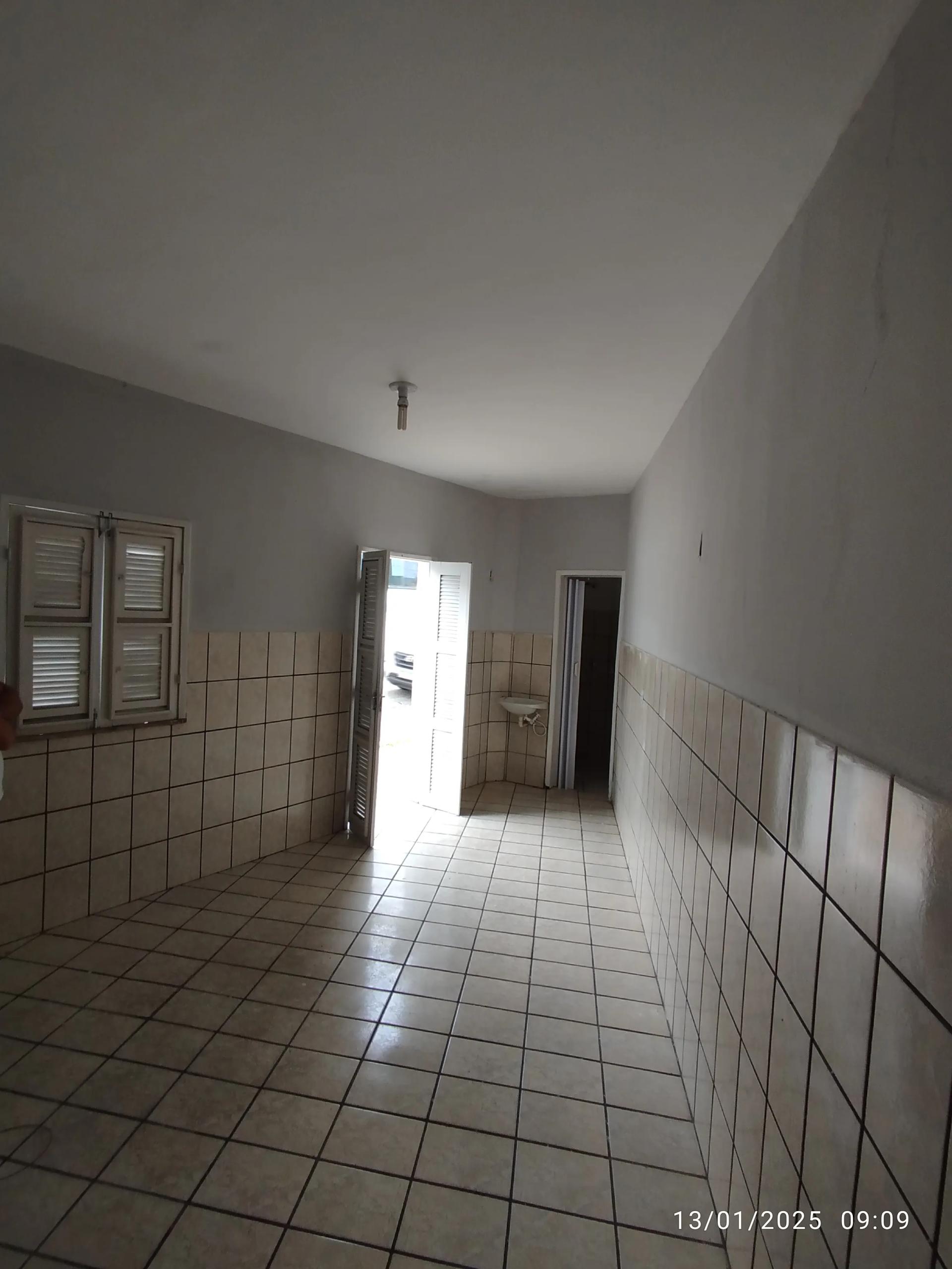 Casa na Rua Meton de Alencar, 56, Centro em Fortaleza, por R$ 900/Mês - Viva Real