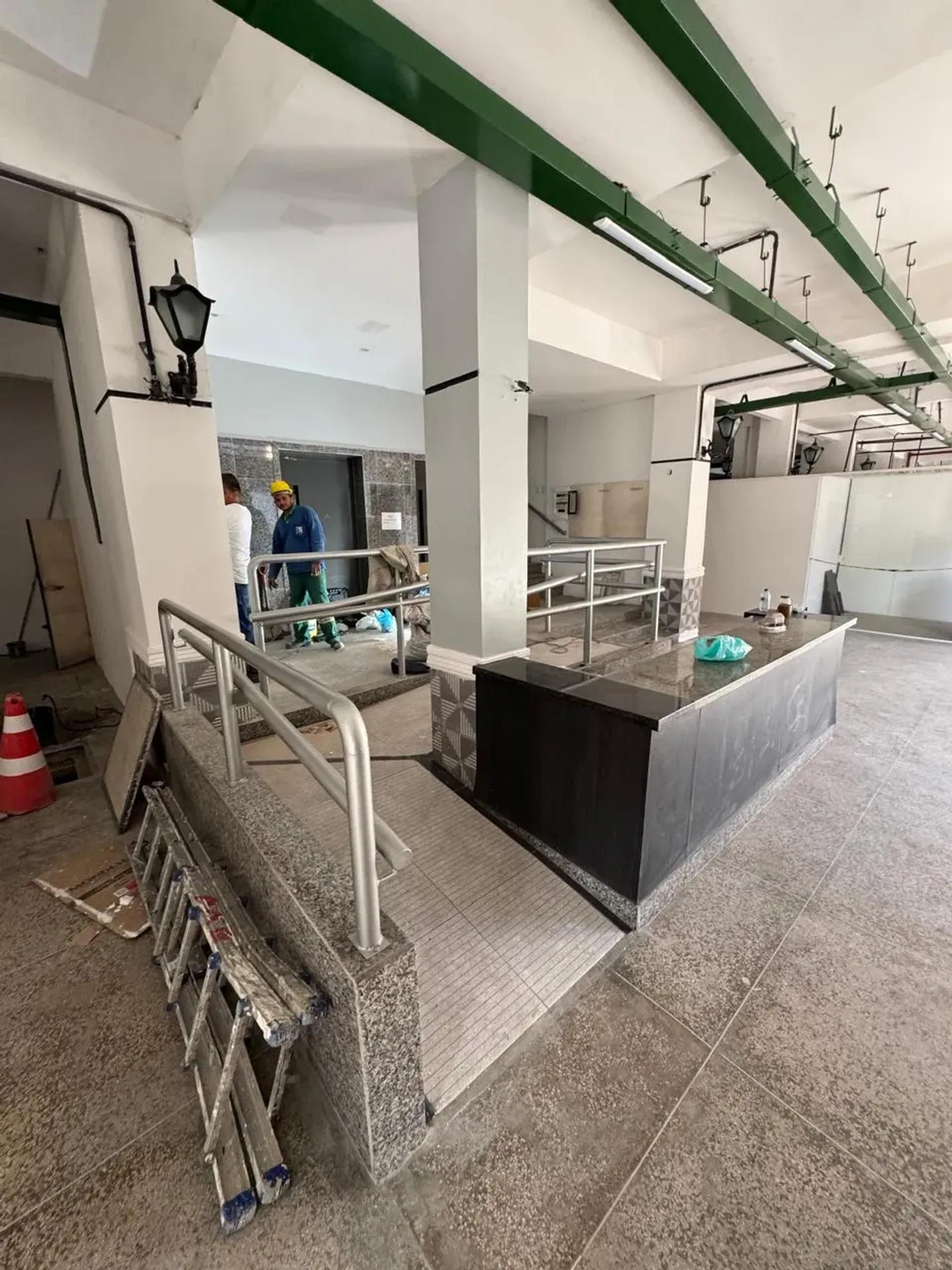 Ponto Comercial na Avenida Tristão Gonçalves, 281, Centro em Fortaleza, por R$ 1.200/Mês - Viva Real