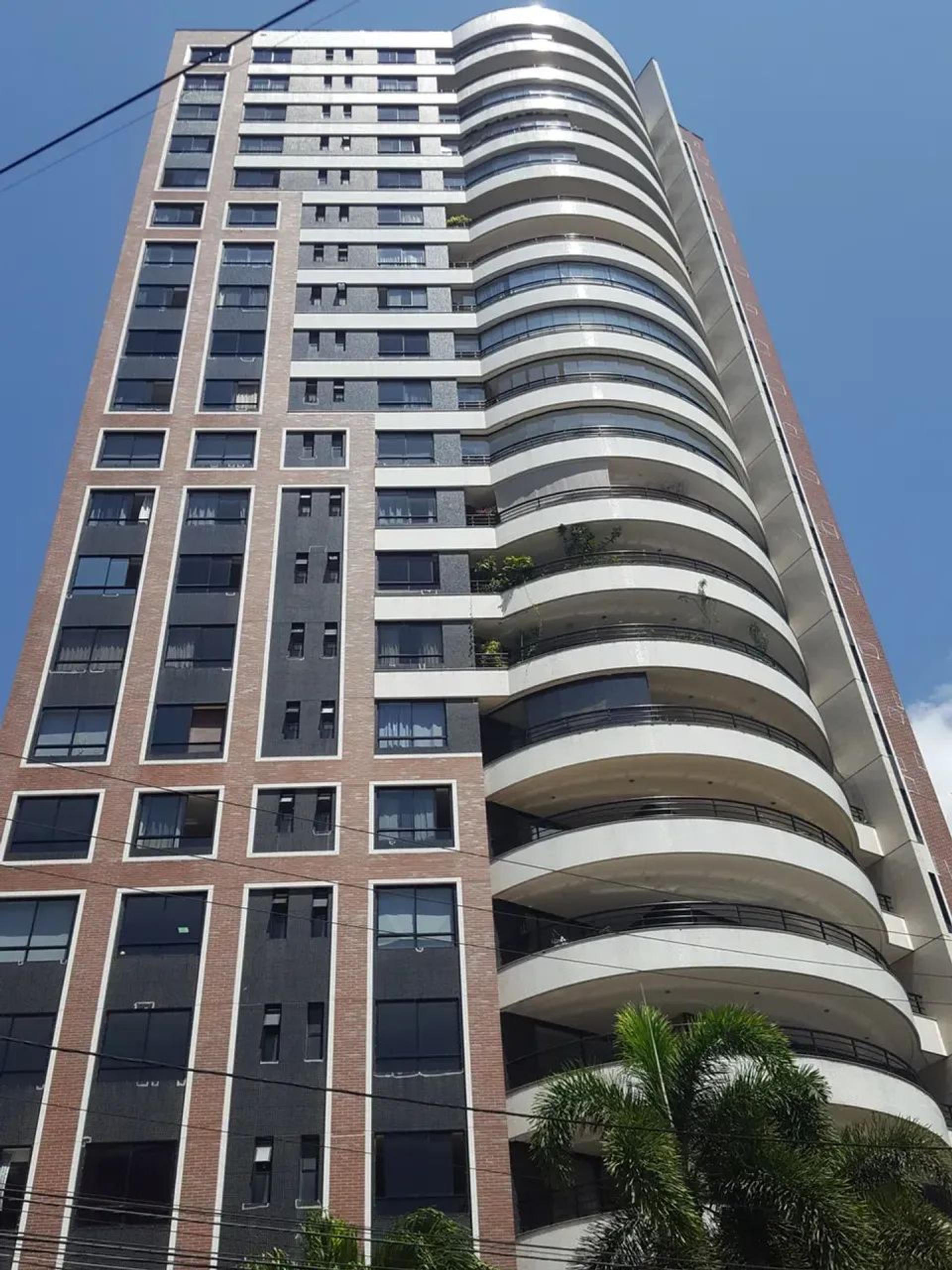 Imóvel para venda possui 254 metros quadrados com 4 quartos em Meireles - Fortaleza - CE