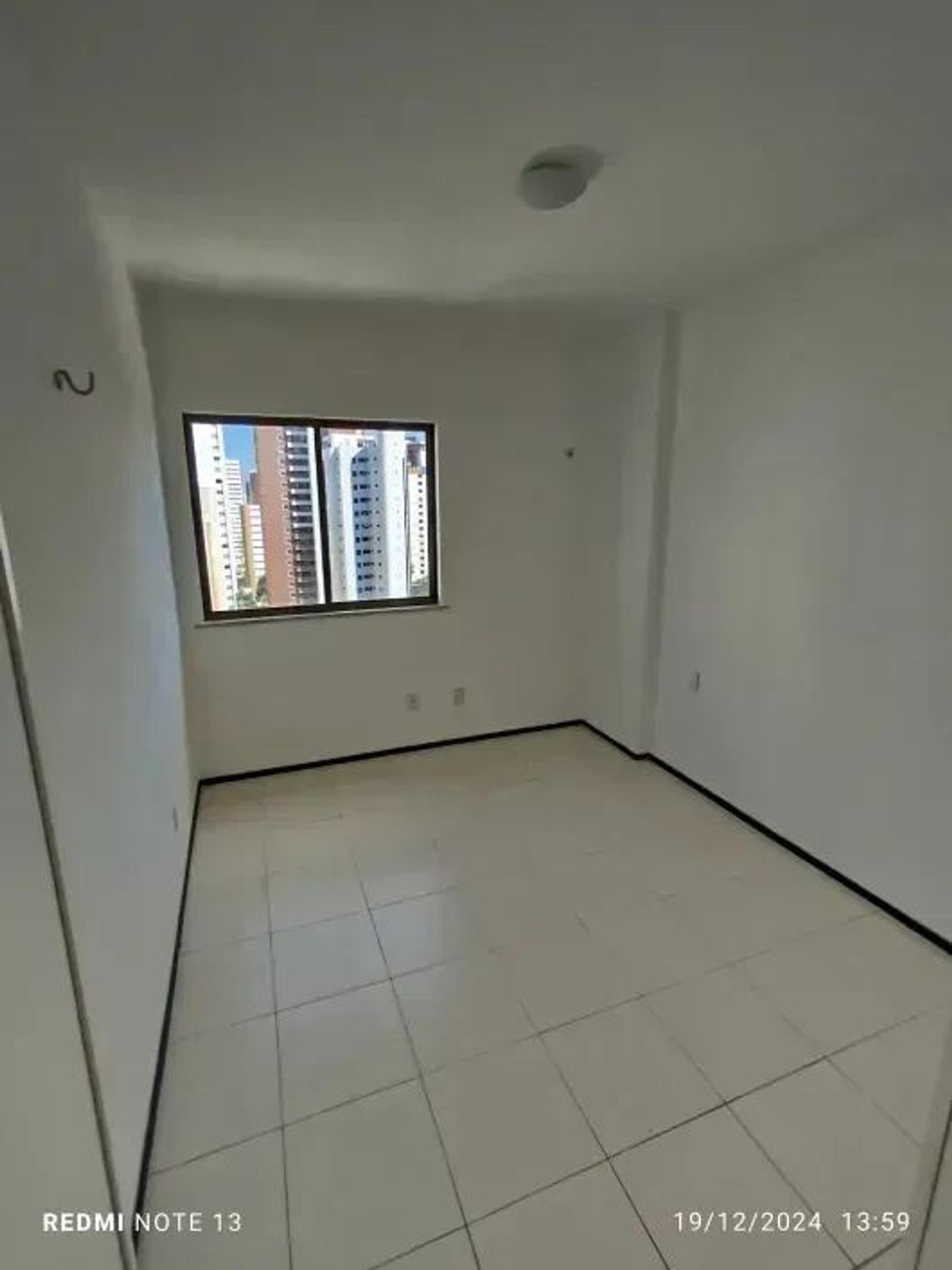 Imobiliaria Iguatu Trás UM Apartamento NO Bairro Meireles