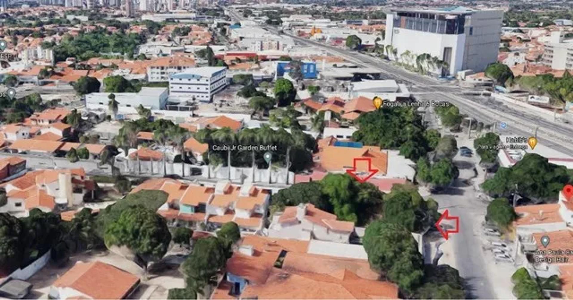 Lote/Terreno na Rua Crisanto Moreira da Rocha, 1132, Sapiranga em Fortaleza, por R$ 13.000/Mês - Viva Real