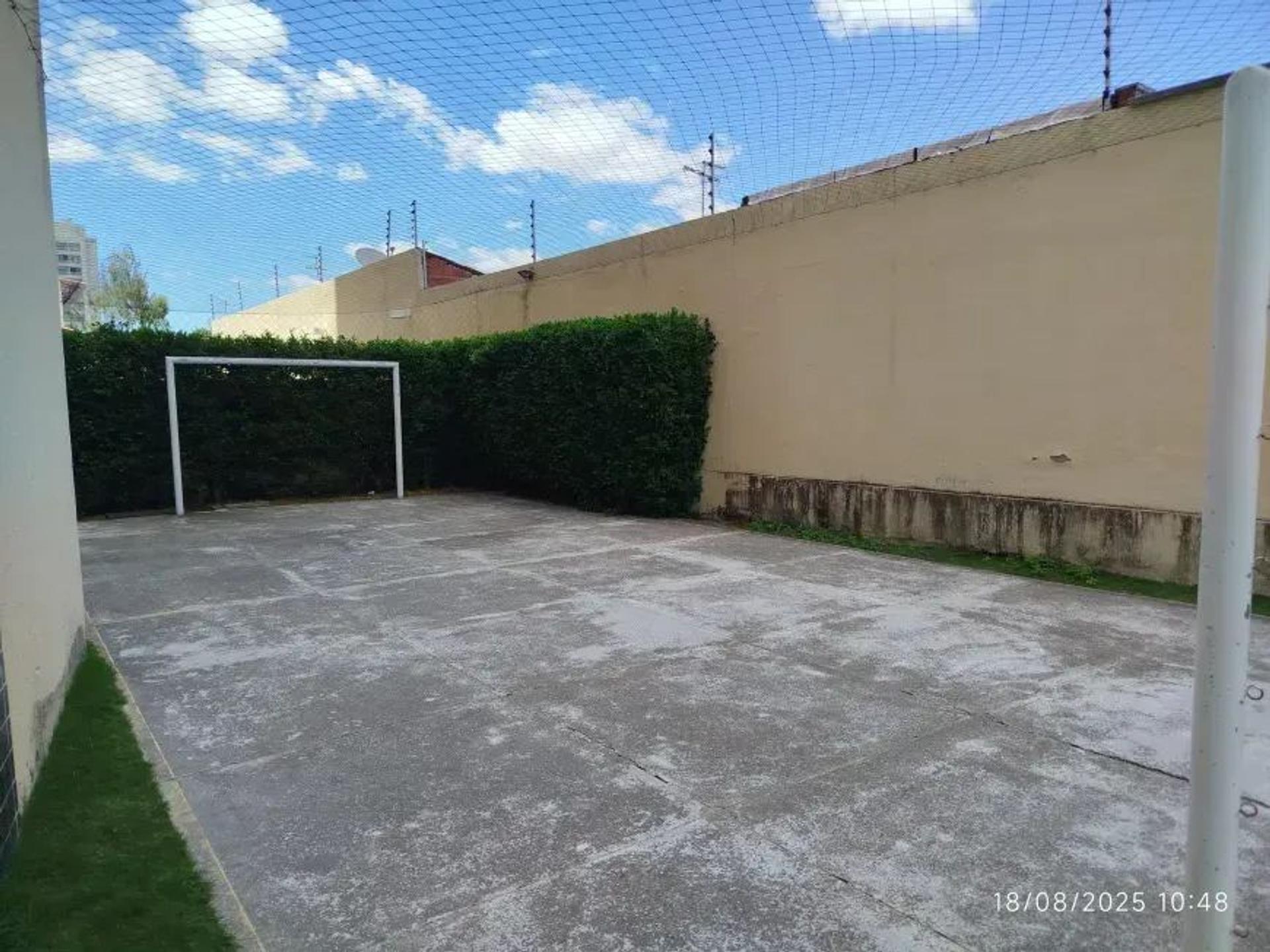 Aluga-SE Apartamento DE 03 Quartos NO PassarÉ Andar Alto
