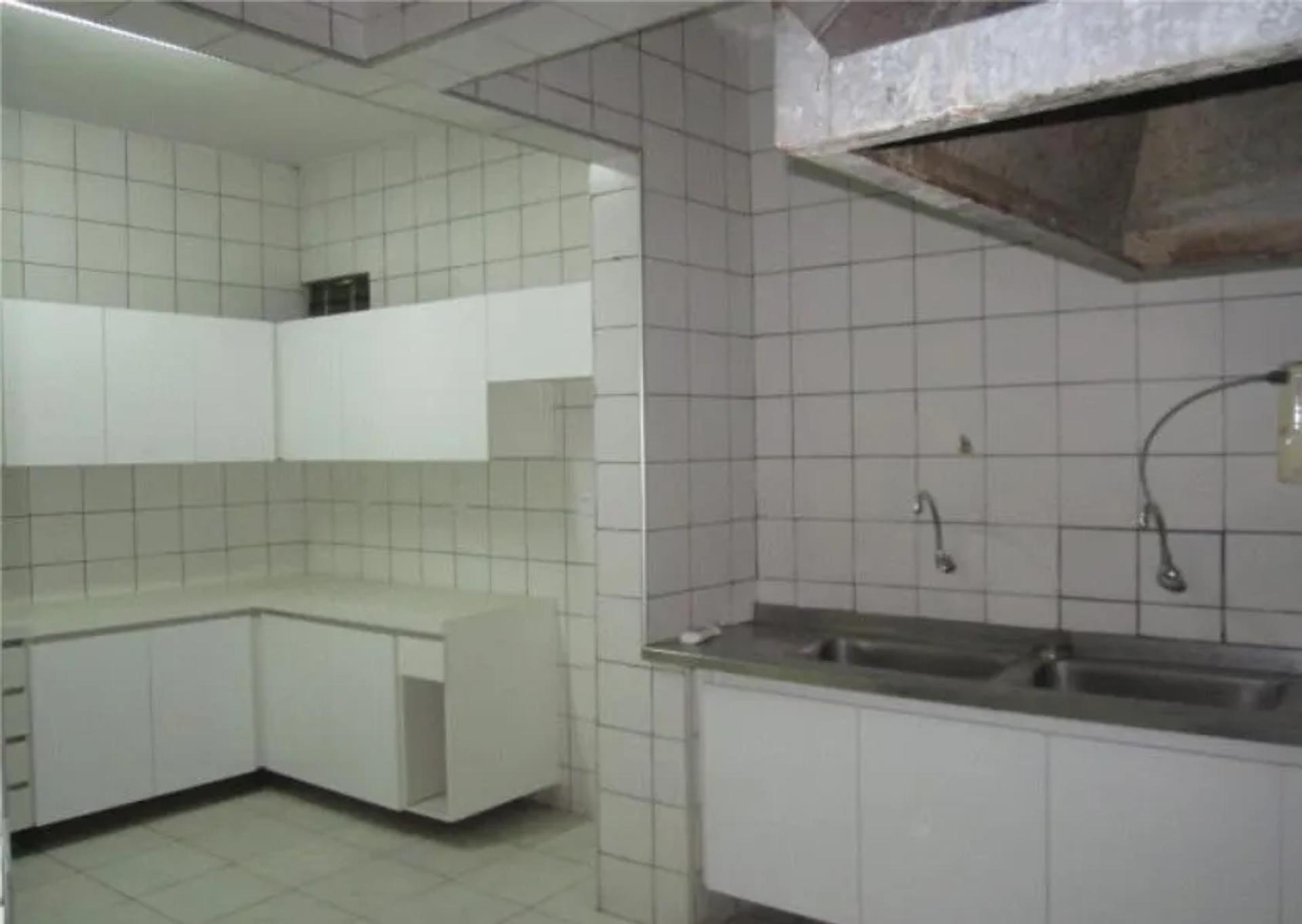 Prédio Comercial na Avenida General Osório de Paiva, 2, Parangaba em Fortaleza, por R$ 40.000/Mês - Viva Real