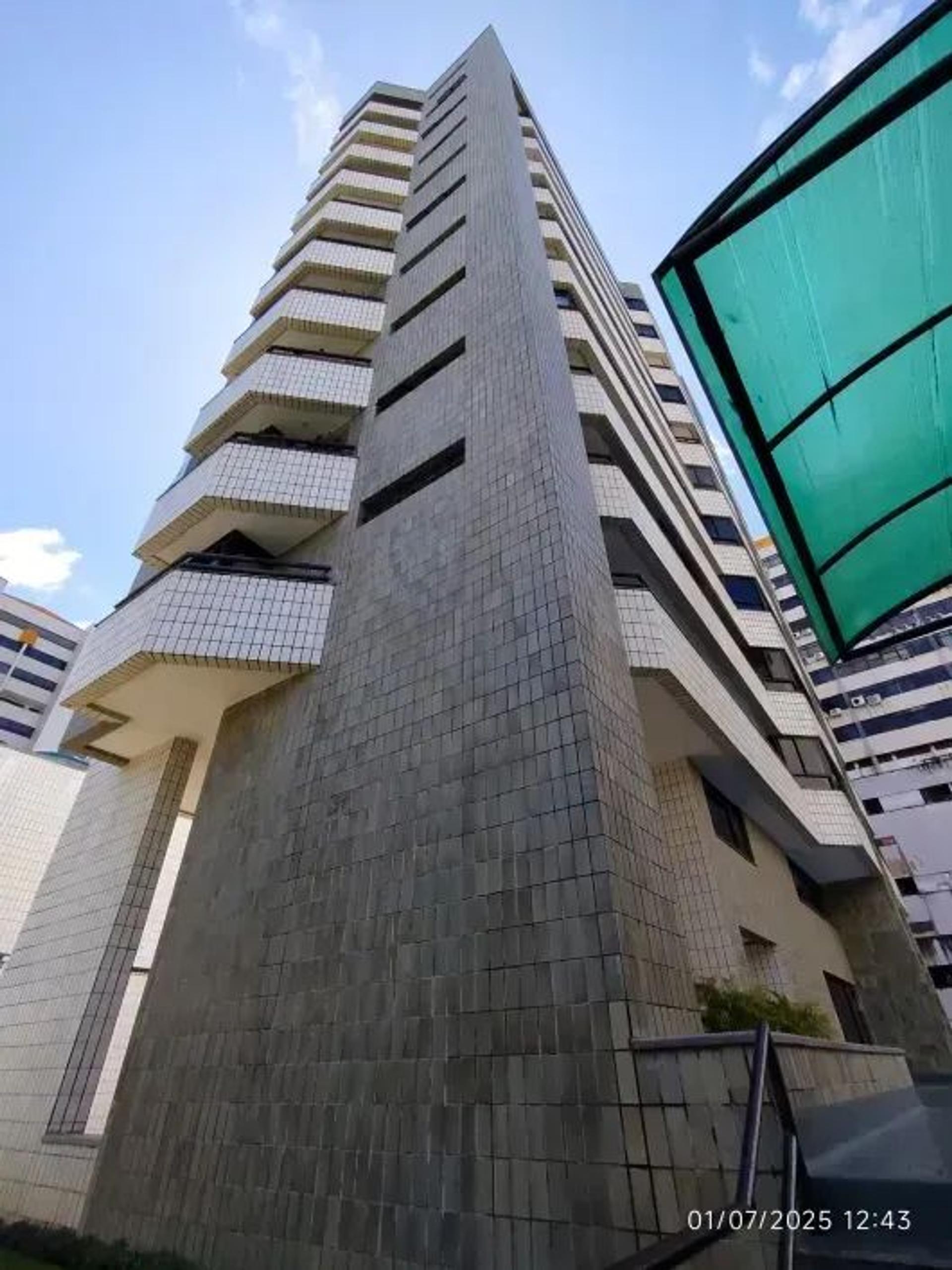 Aluga-SE Apartamento DE 04 Quartos Vizinho A Praça Portugal