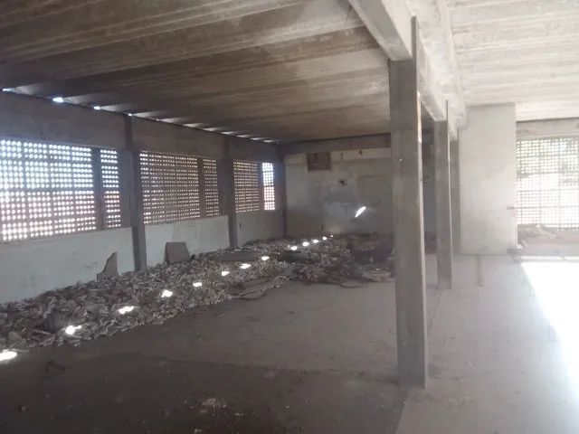 Aluga-se Prédio no Montese