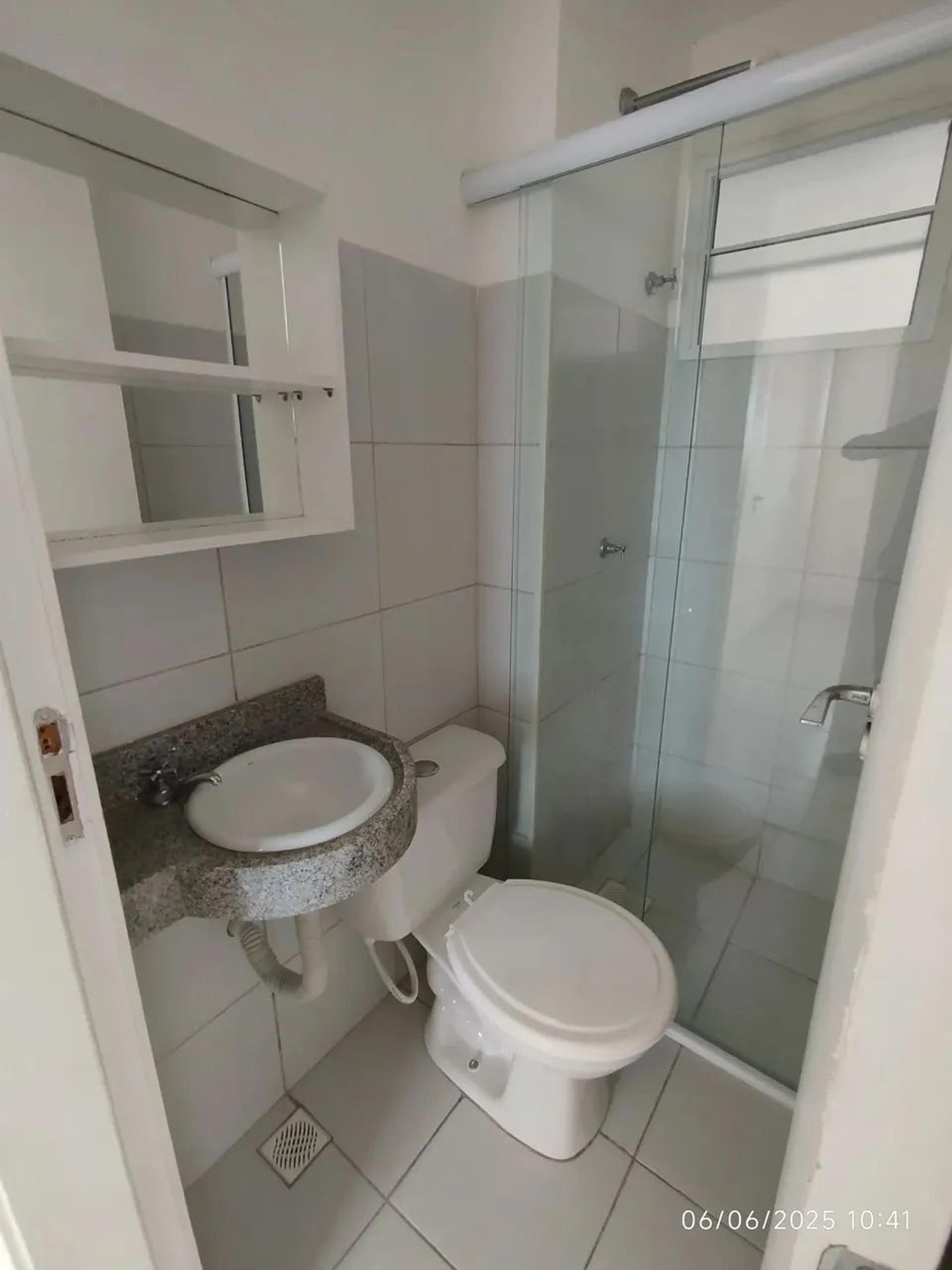 Vende-SE Apartamento Com Pisicna E Projetado Com Elevador Nas Cajazeiras EM Fortaleza CearÁ